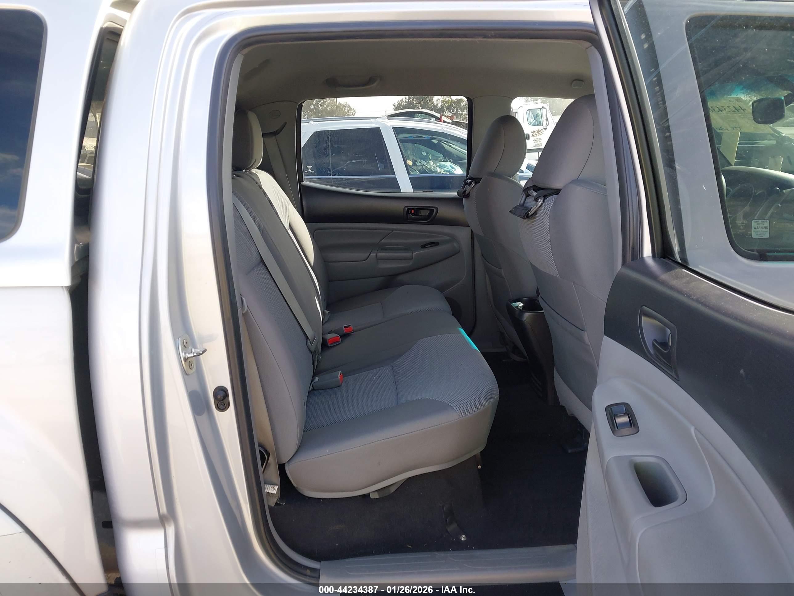 TOYOTA TACOMA image 8