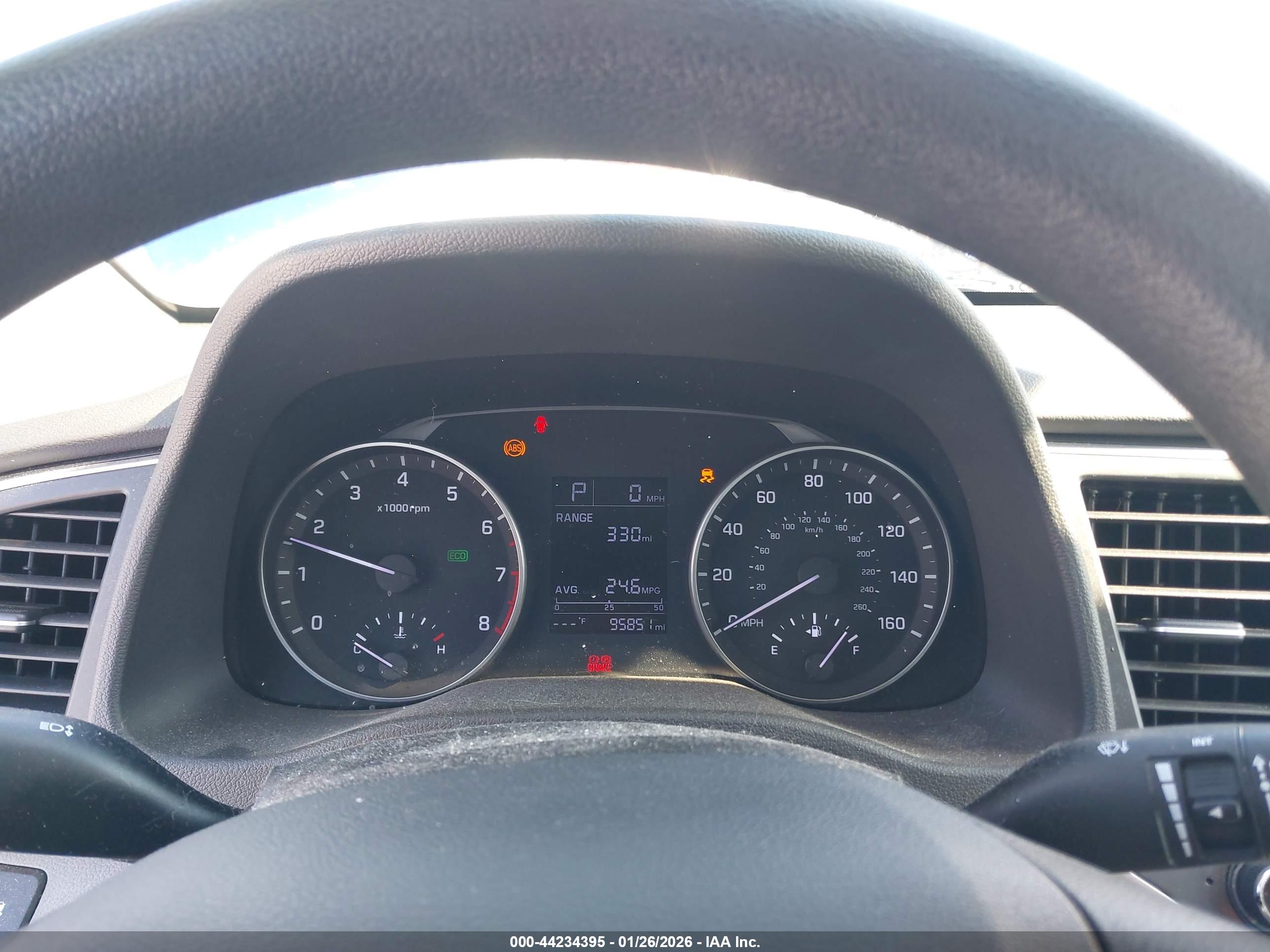 HYUNDAI ELANTRA image 7