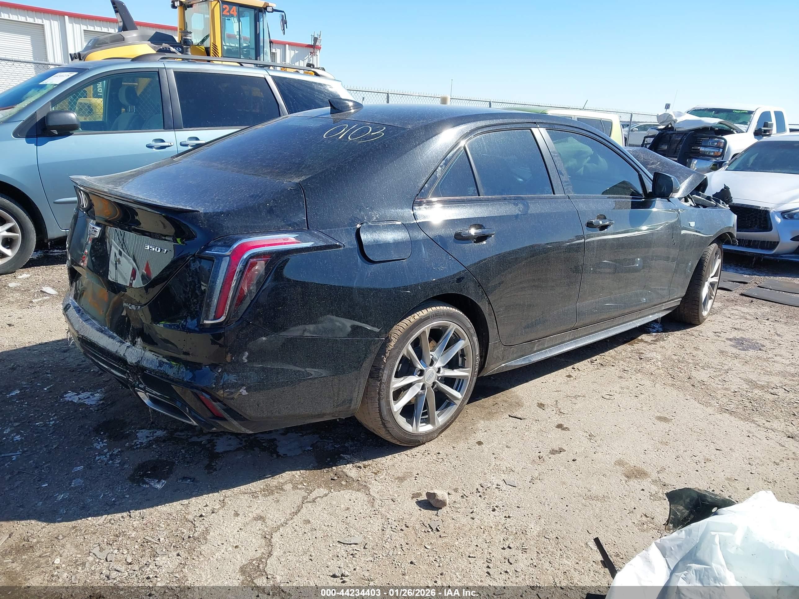 CADILLAC CT4 image 4