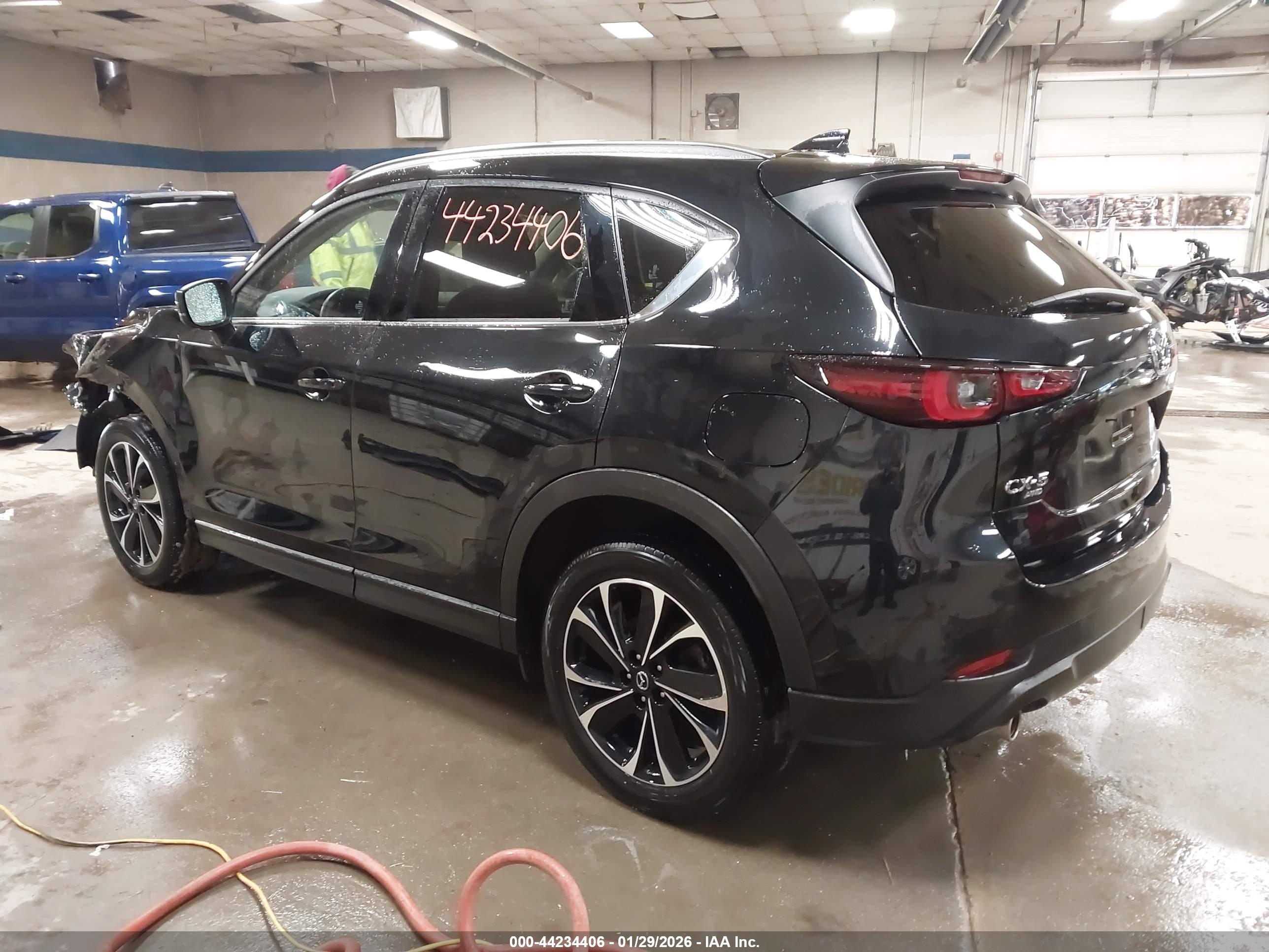 MAZDA CX-5 image 3