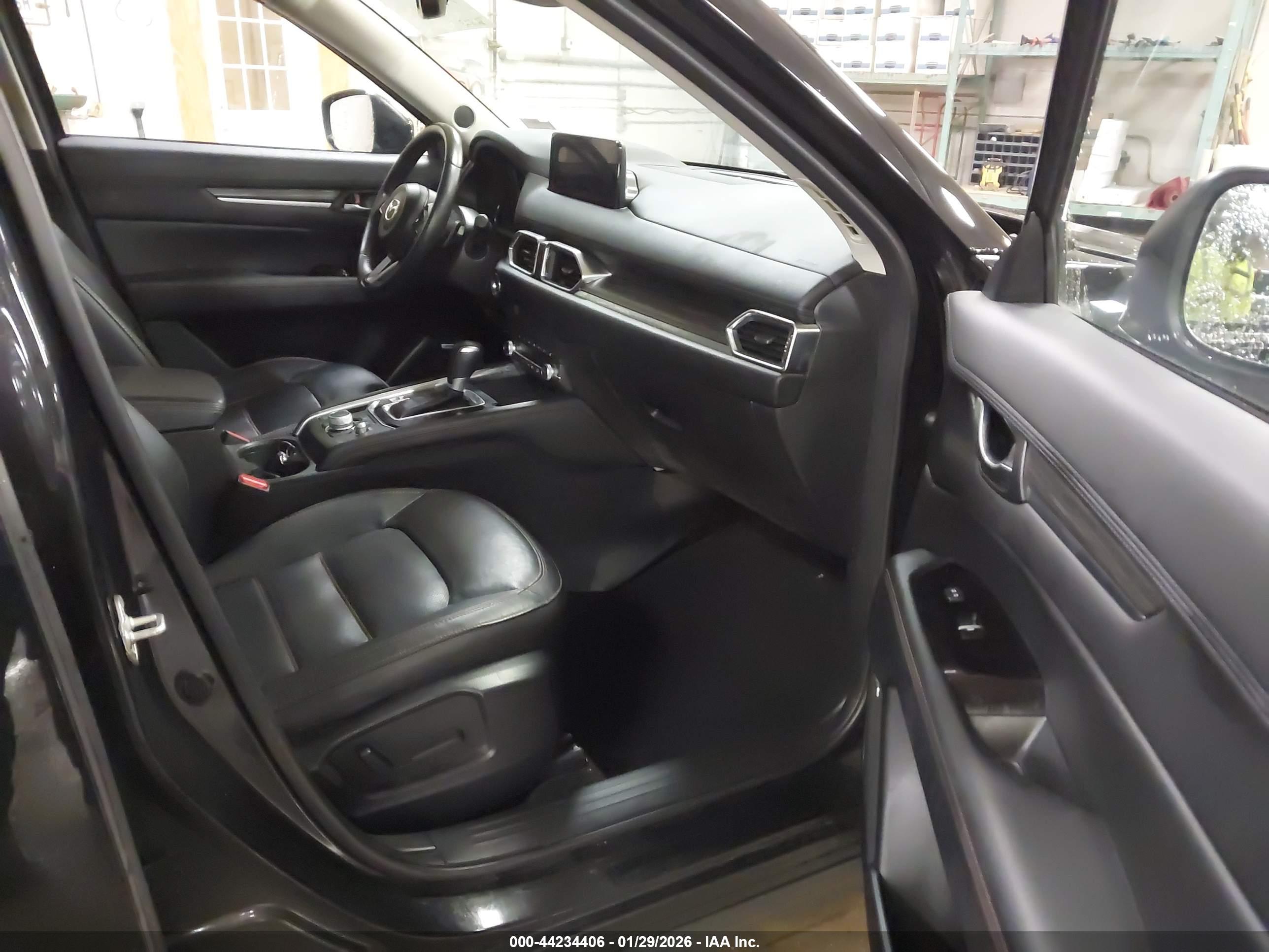 MAZDA CX-5 image 5