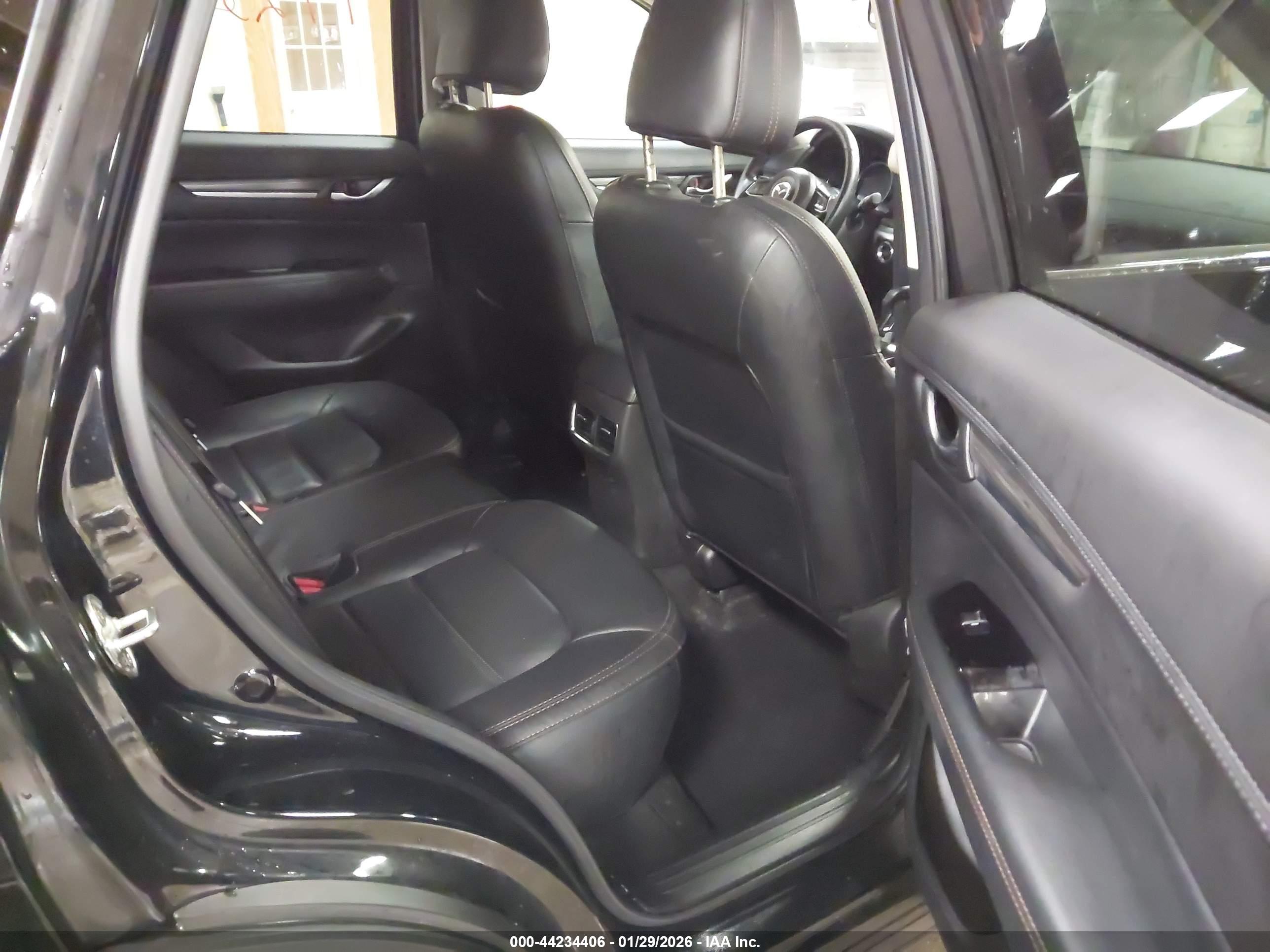 MAZDA CX-5 image 8