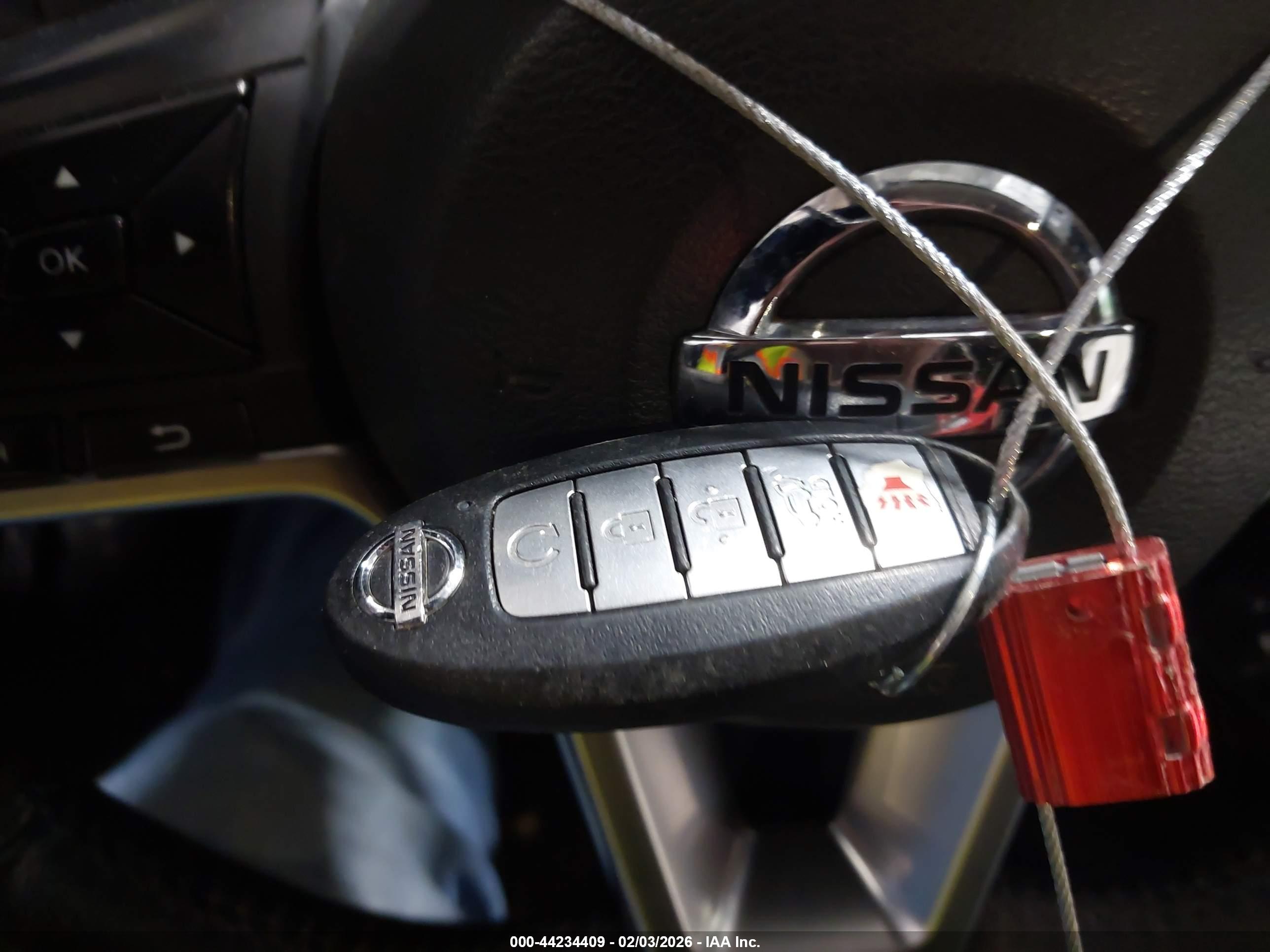 NISSAN ROGUE image 11