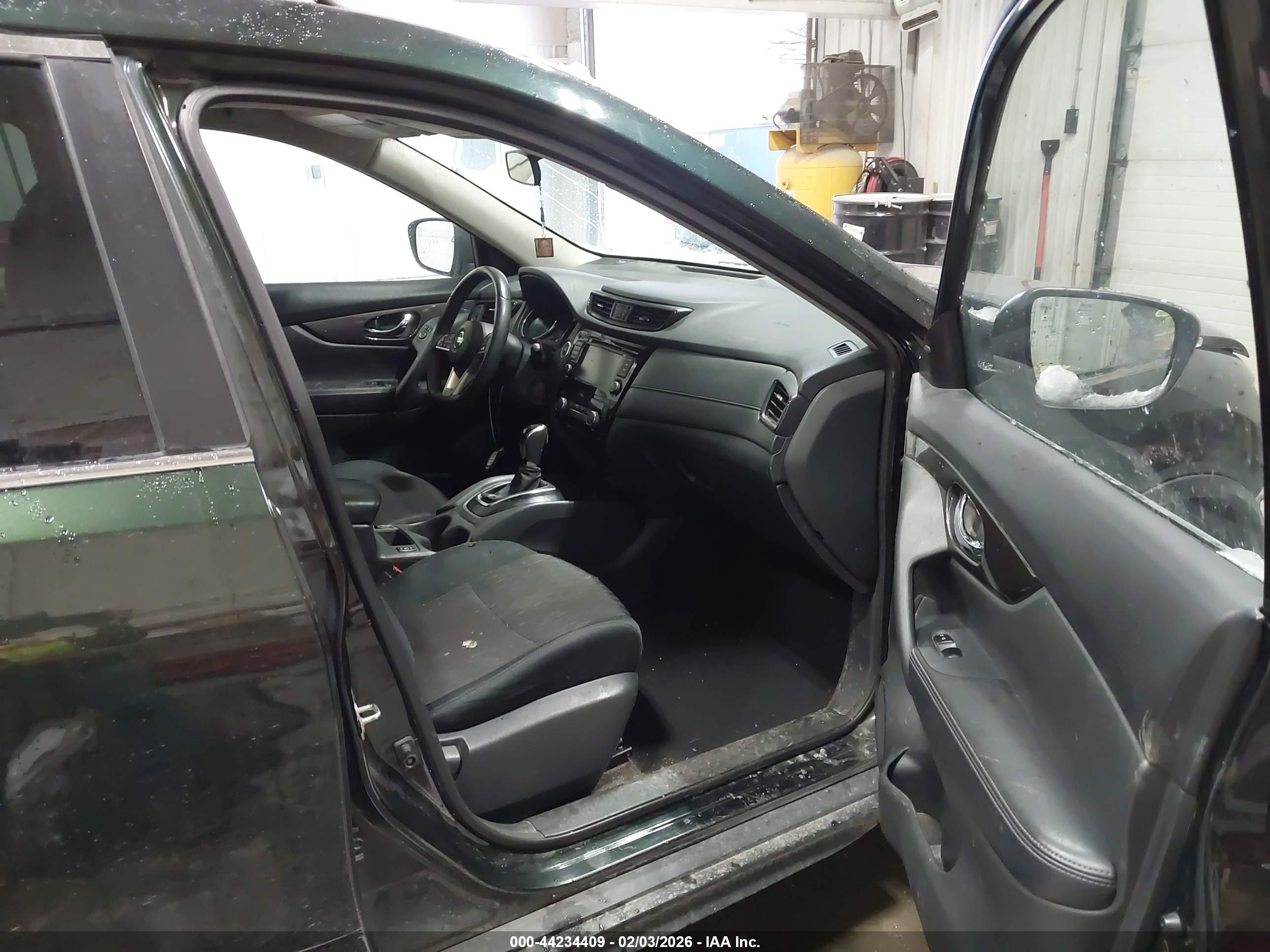 NISSAN ROGUE image 5
