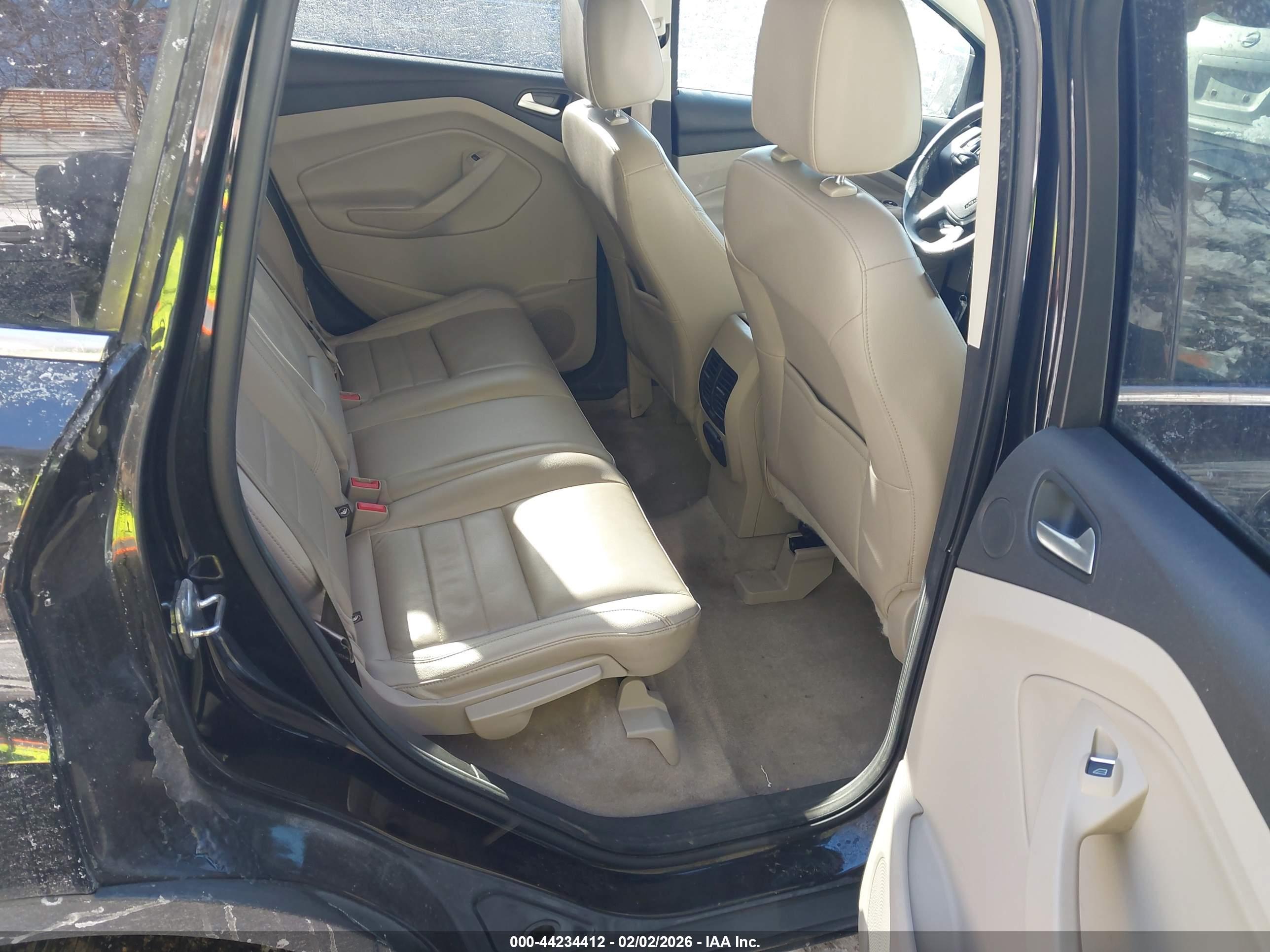 FORD ESCAPE image 8