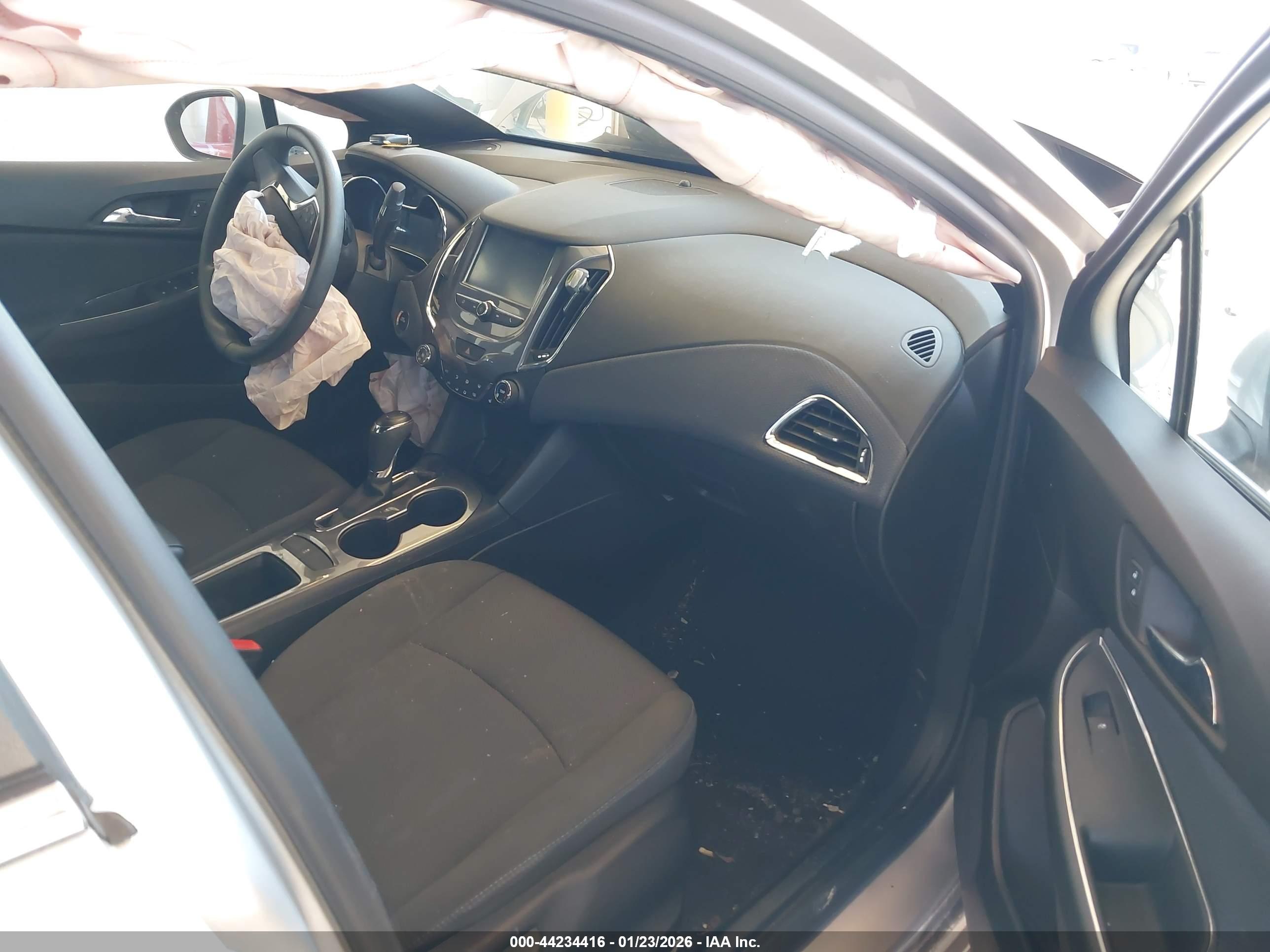 CHEVROLET CRUZE image 5