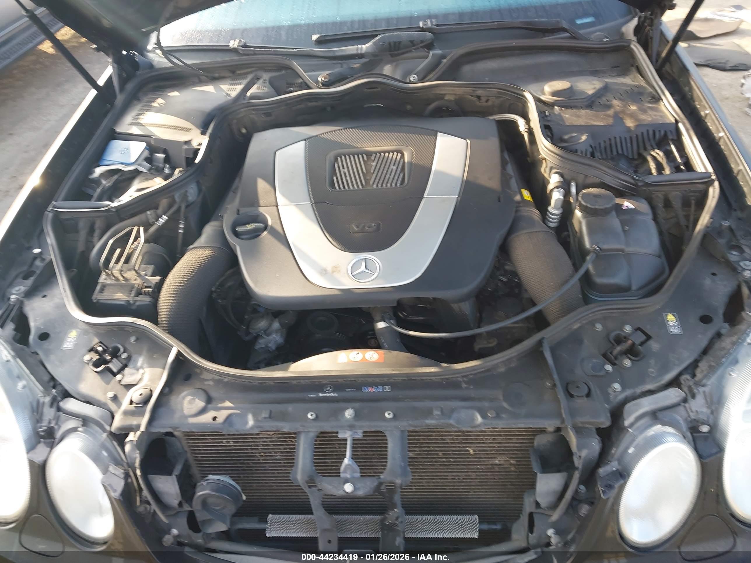 MERCEDES-BENZ E image 10