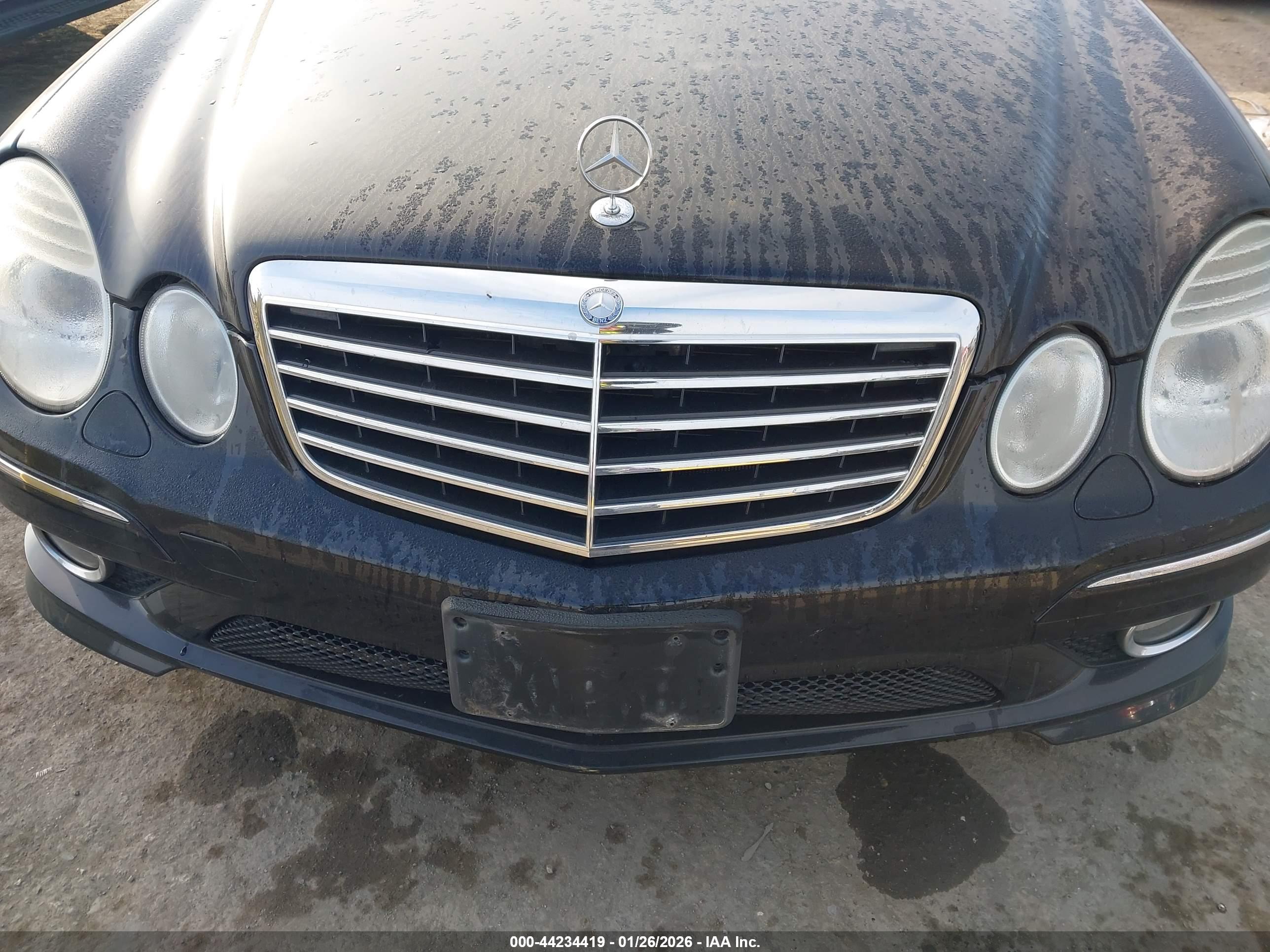 MERCEDES-BENZ E image 6