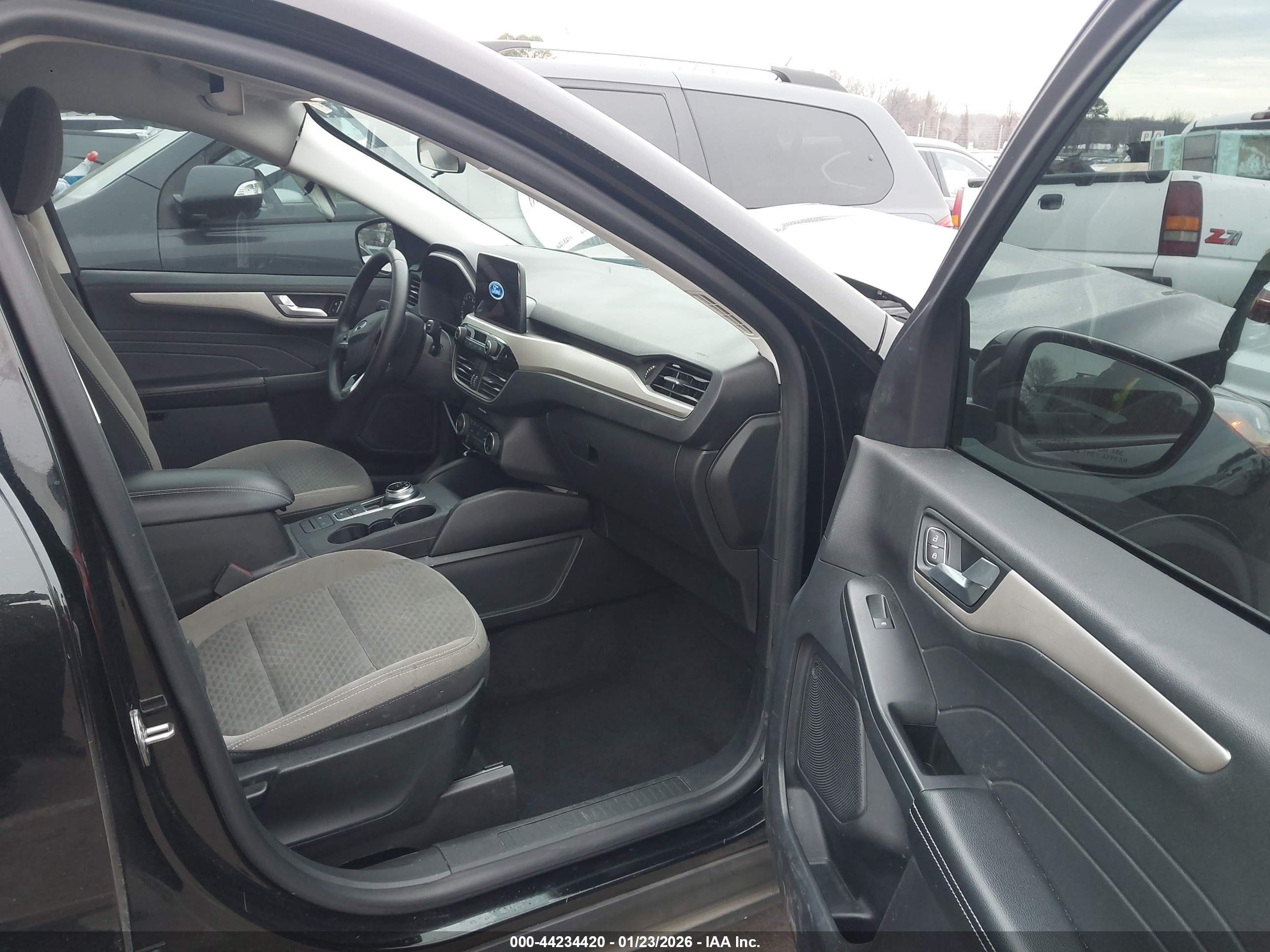 FORD ESCAPE image 5