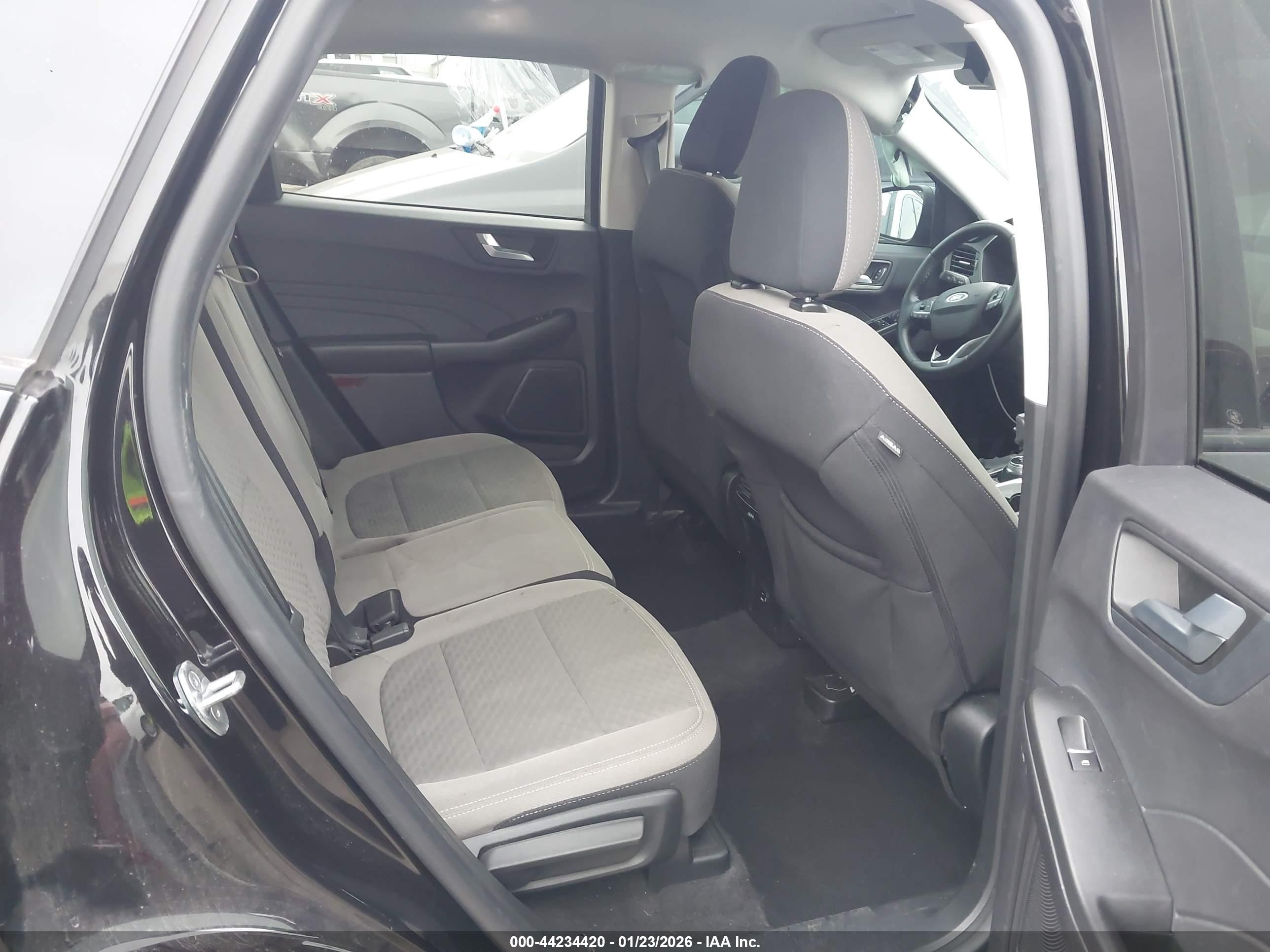 FORD ESCAPE image 8