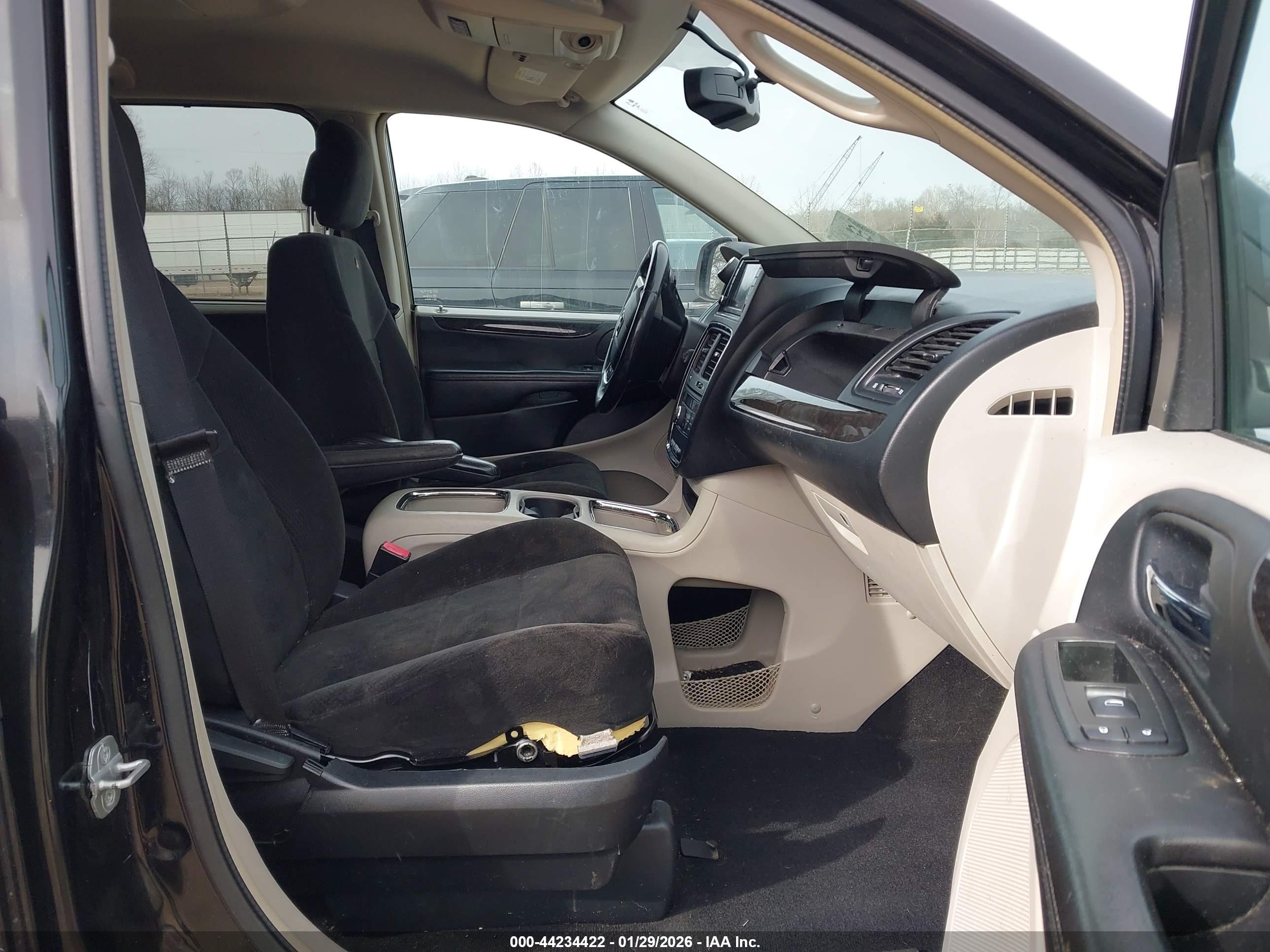 DODGE GRAND image 5