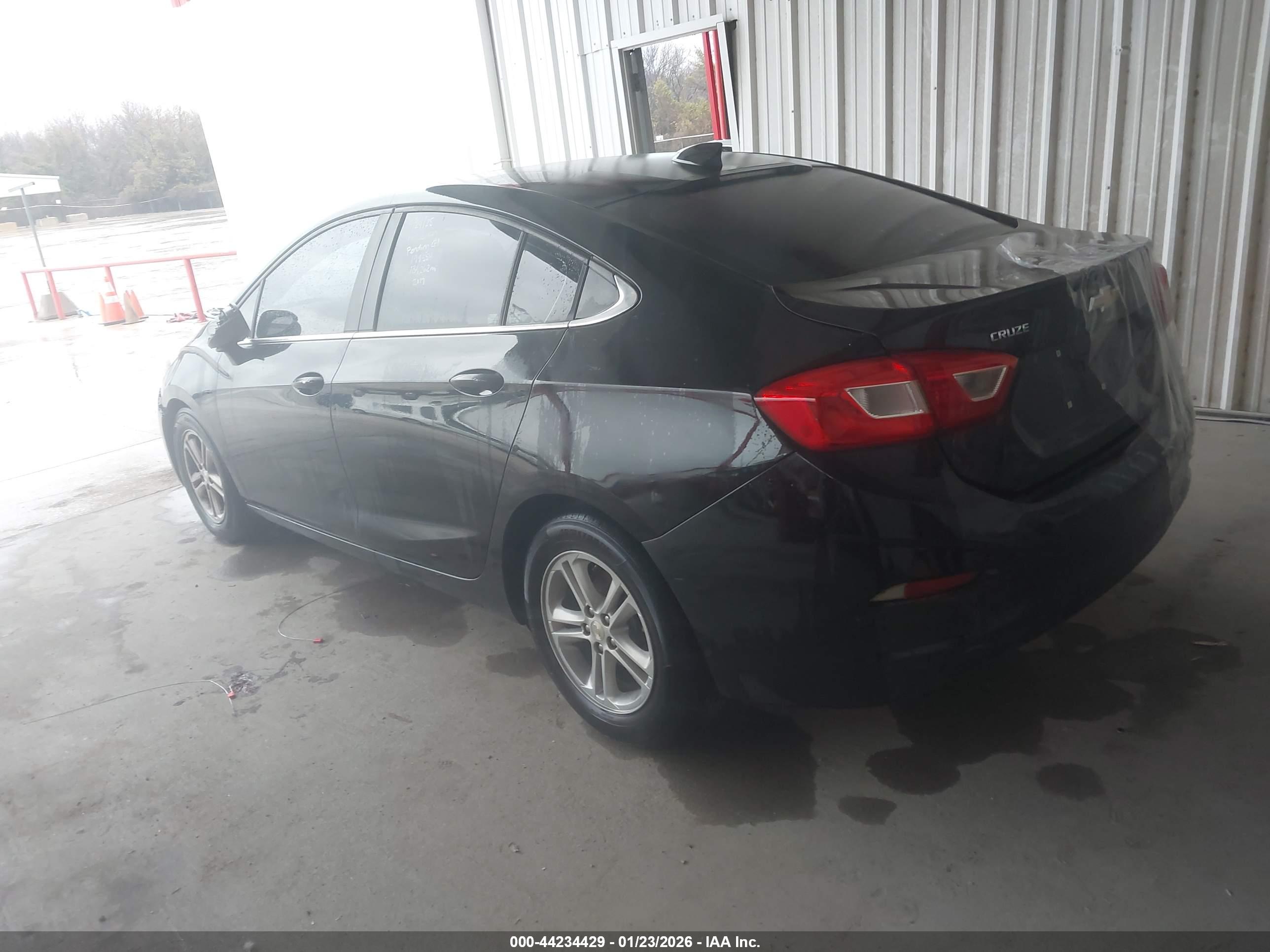 CHEVROLET CRUZE image 3