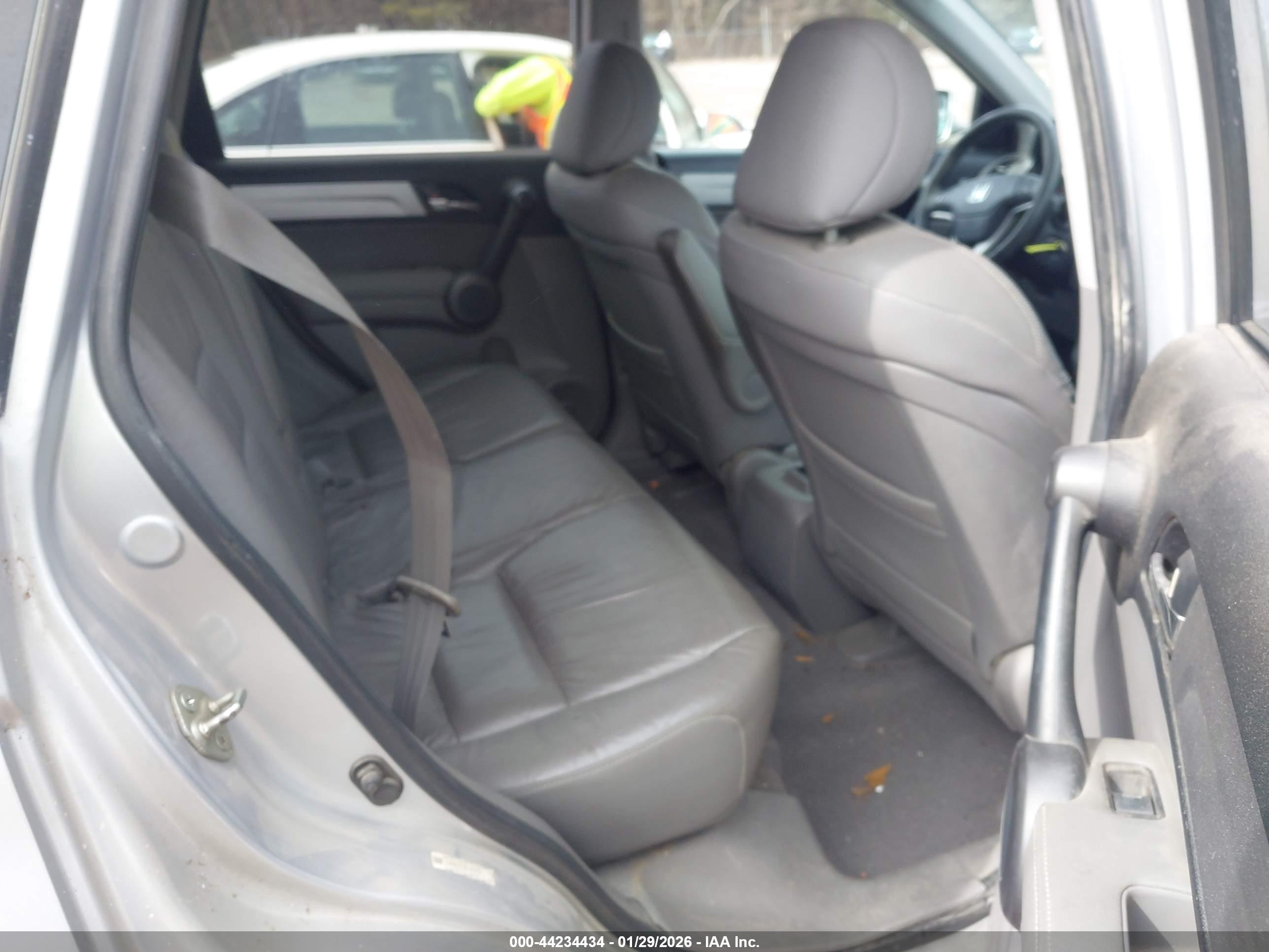 HONDA CR-V image 8