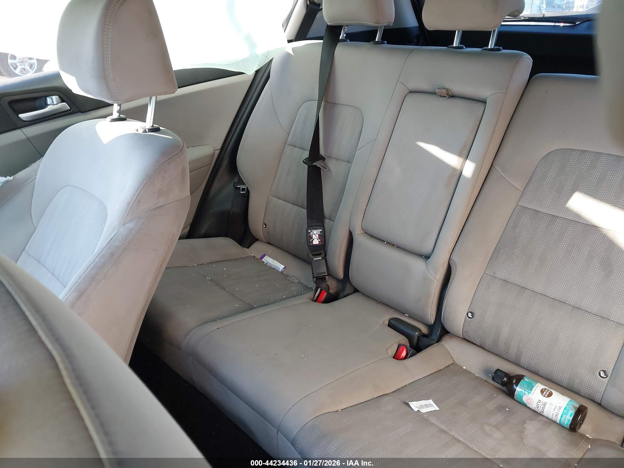 KIA SPORTAGE image 8
