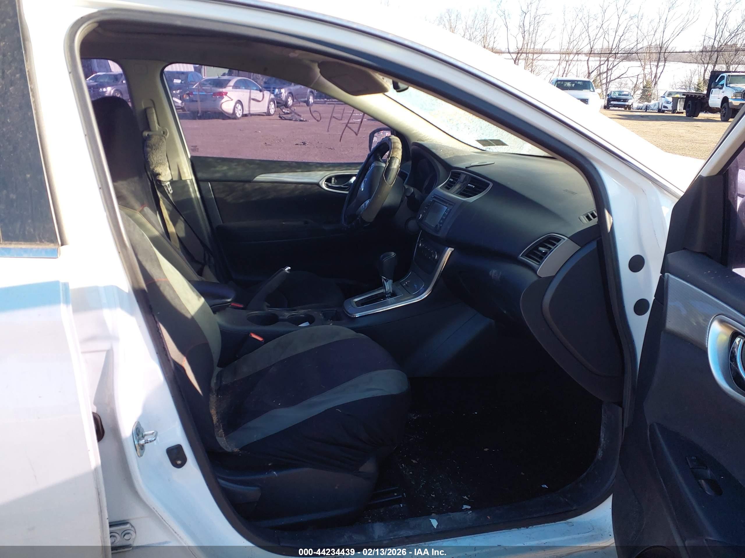 NISSAN SENTRA image 5