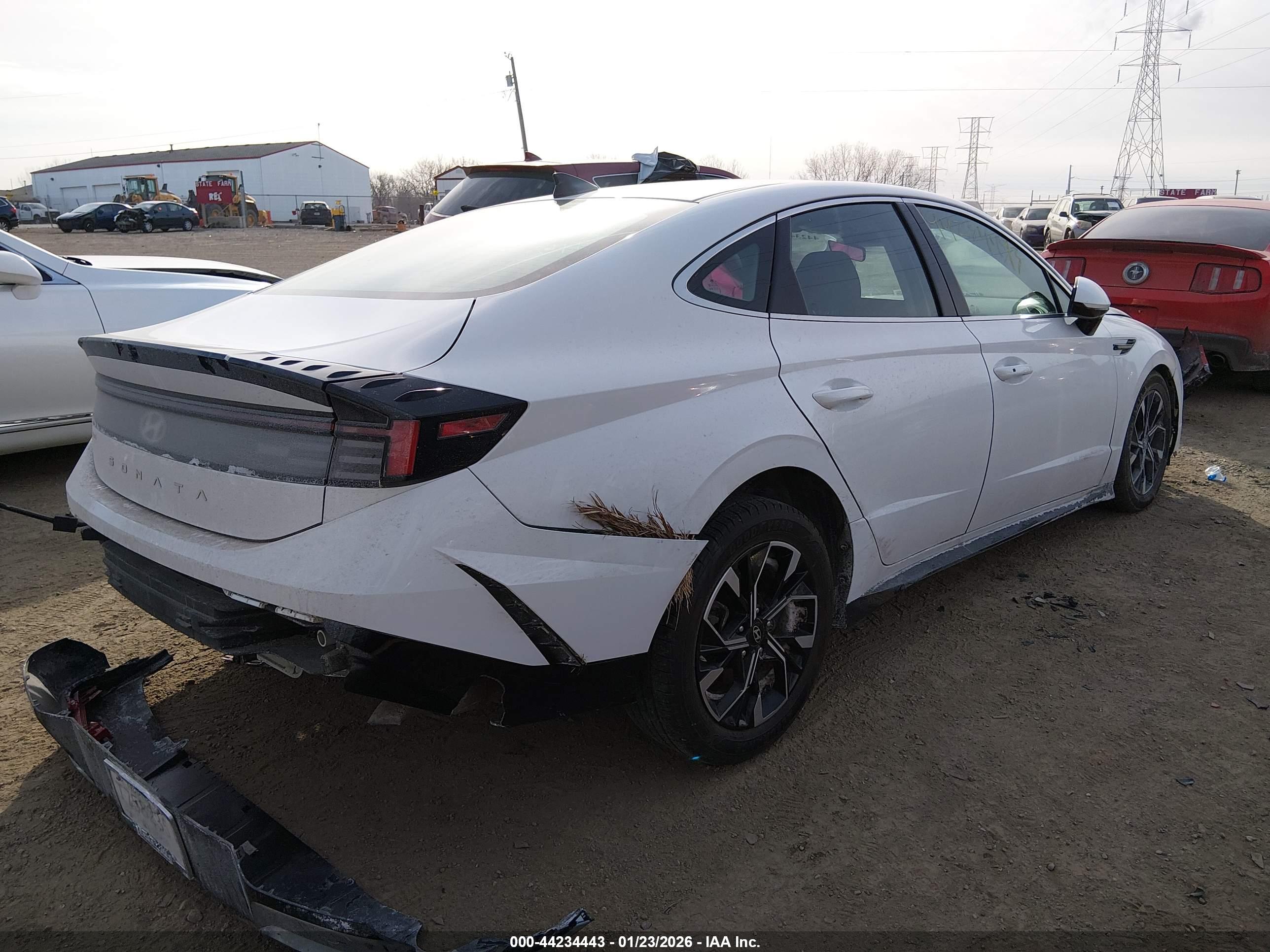 HYUNDAI SONATA image 4