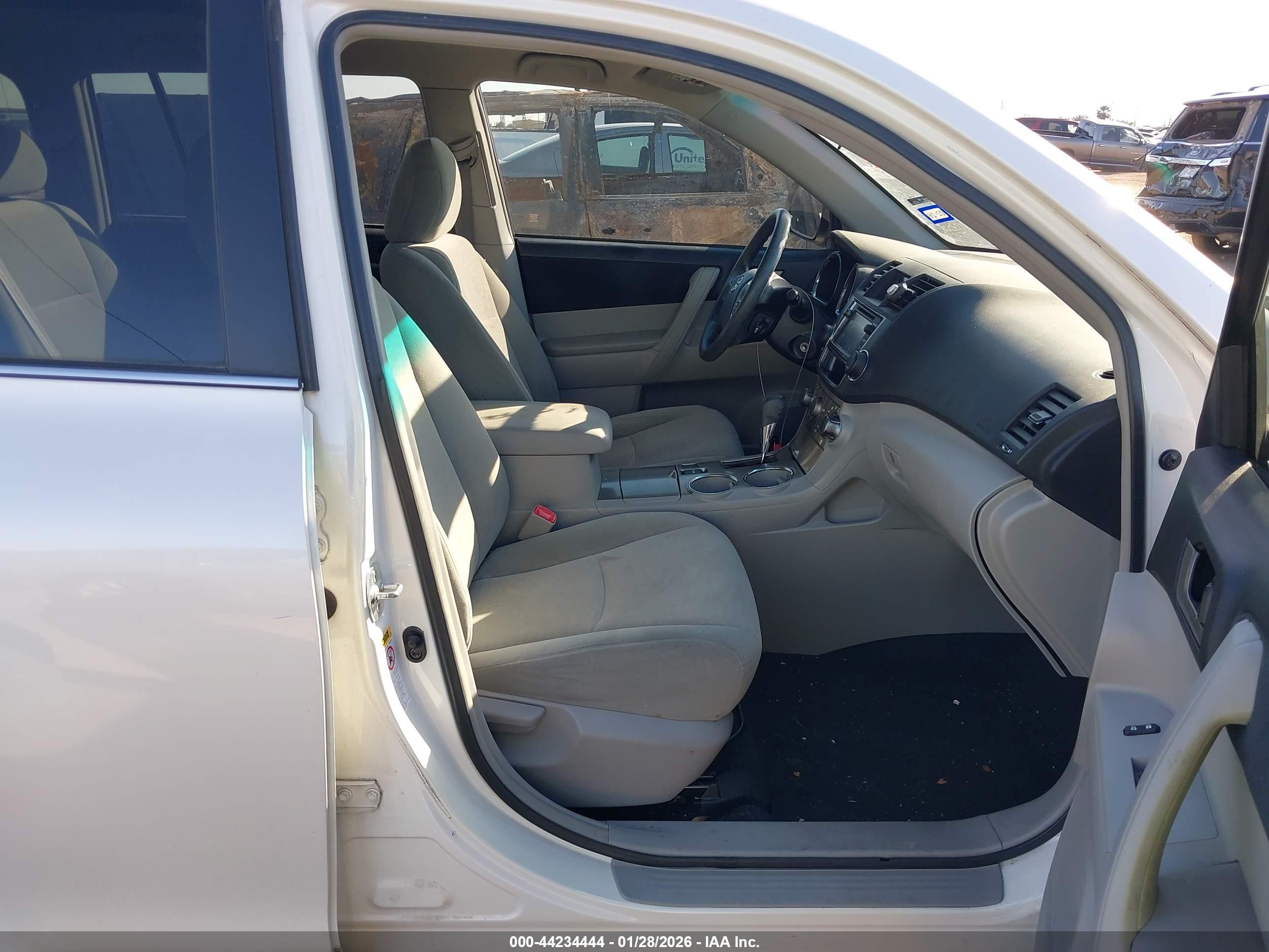 TOYOTA HIGHLANDER image 5
