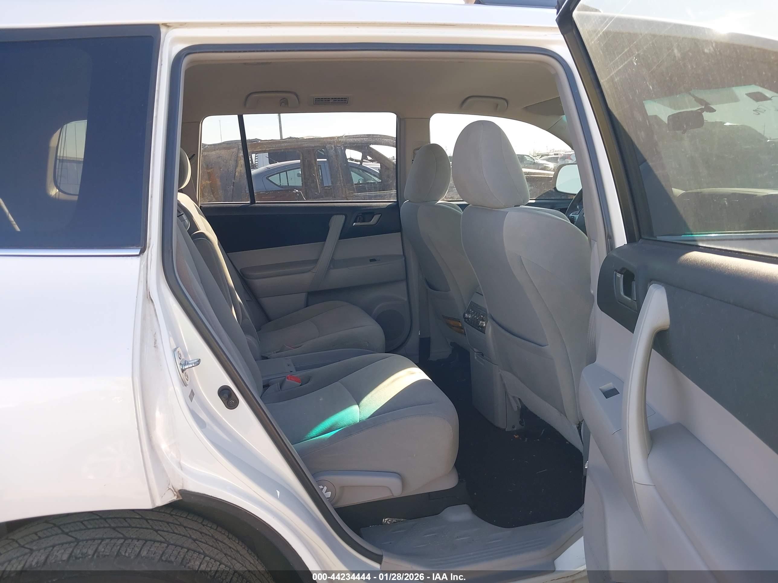 TOYOTA HIGHLANDER image 8