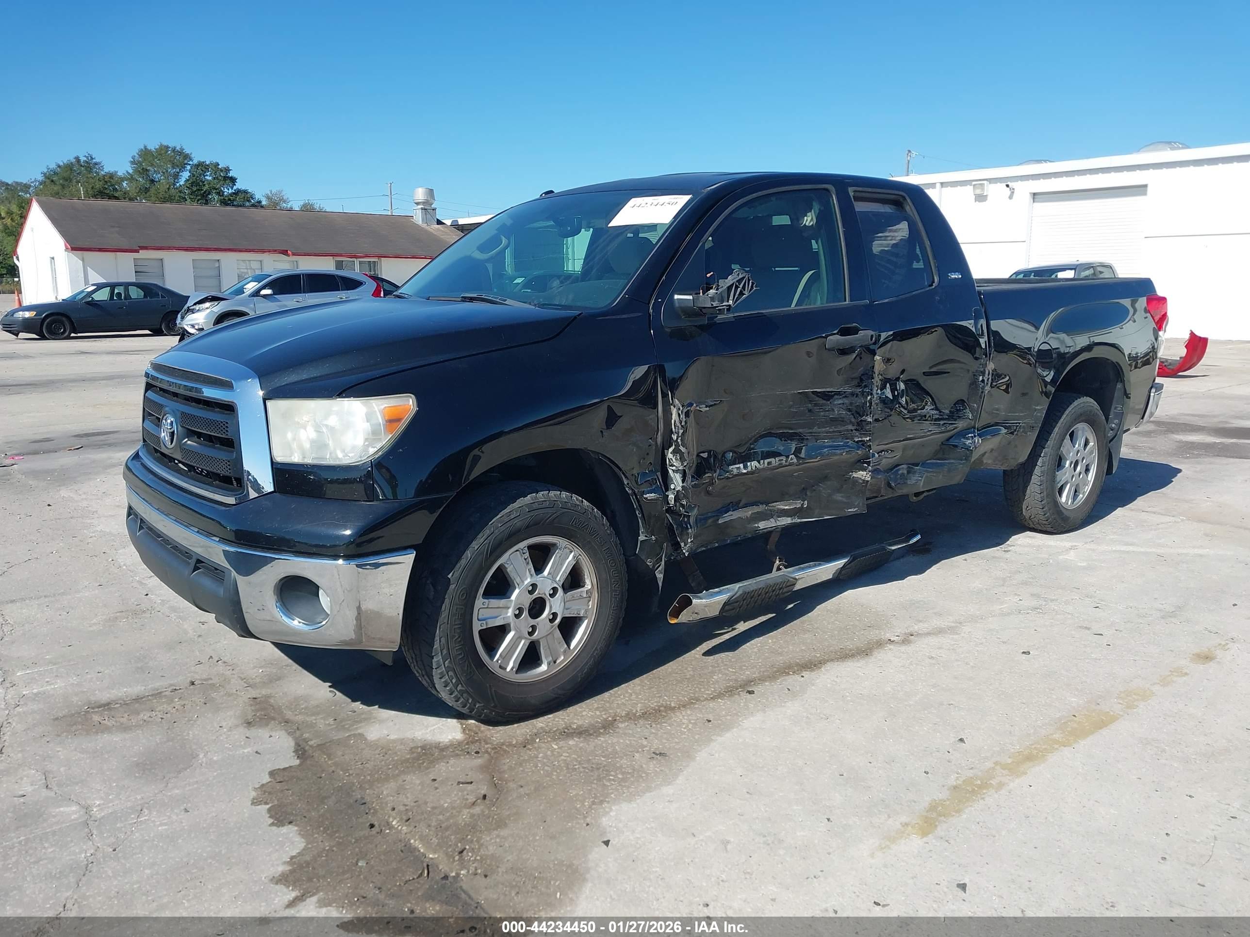 TOYOTA TUNDRA image 2