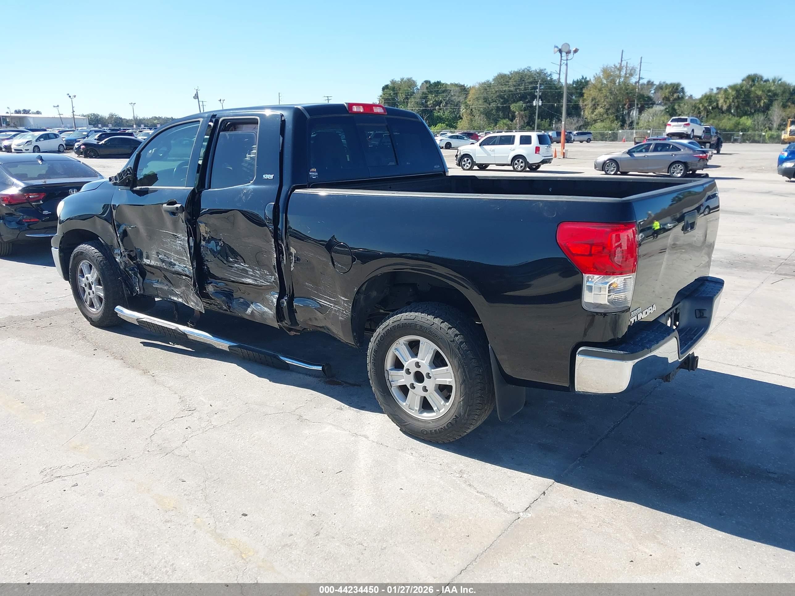 TOYOTA TUNDRA image 3