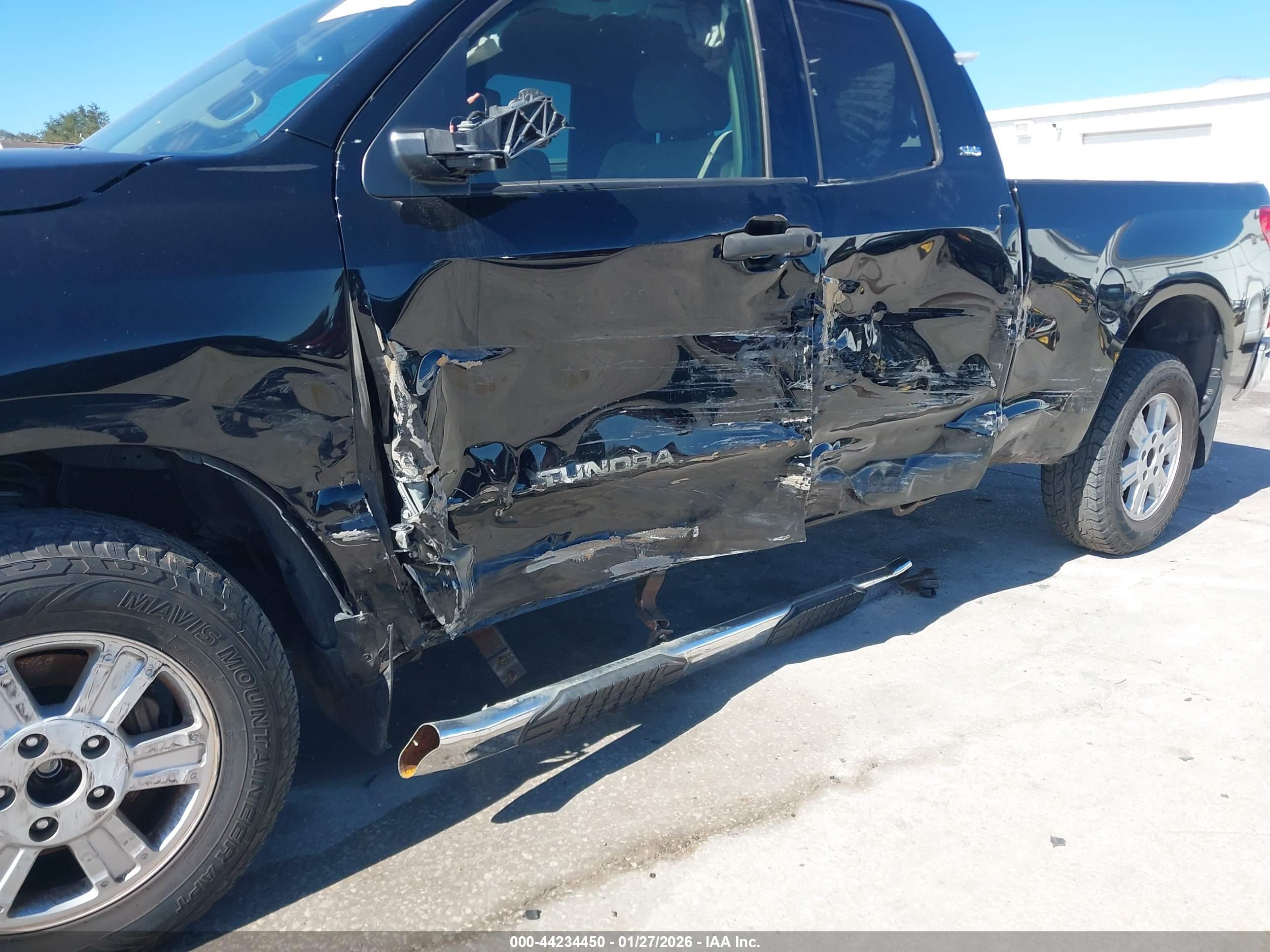 TOYOTA TUNDRA image 6