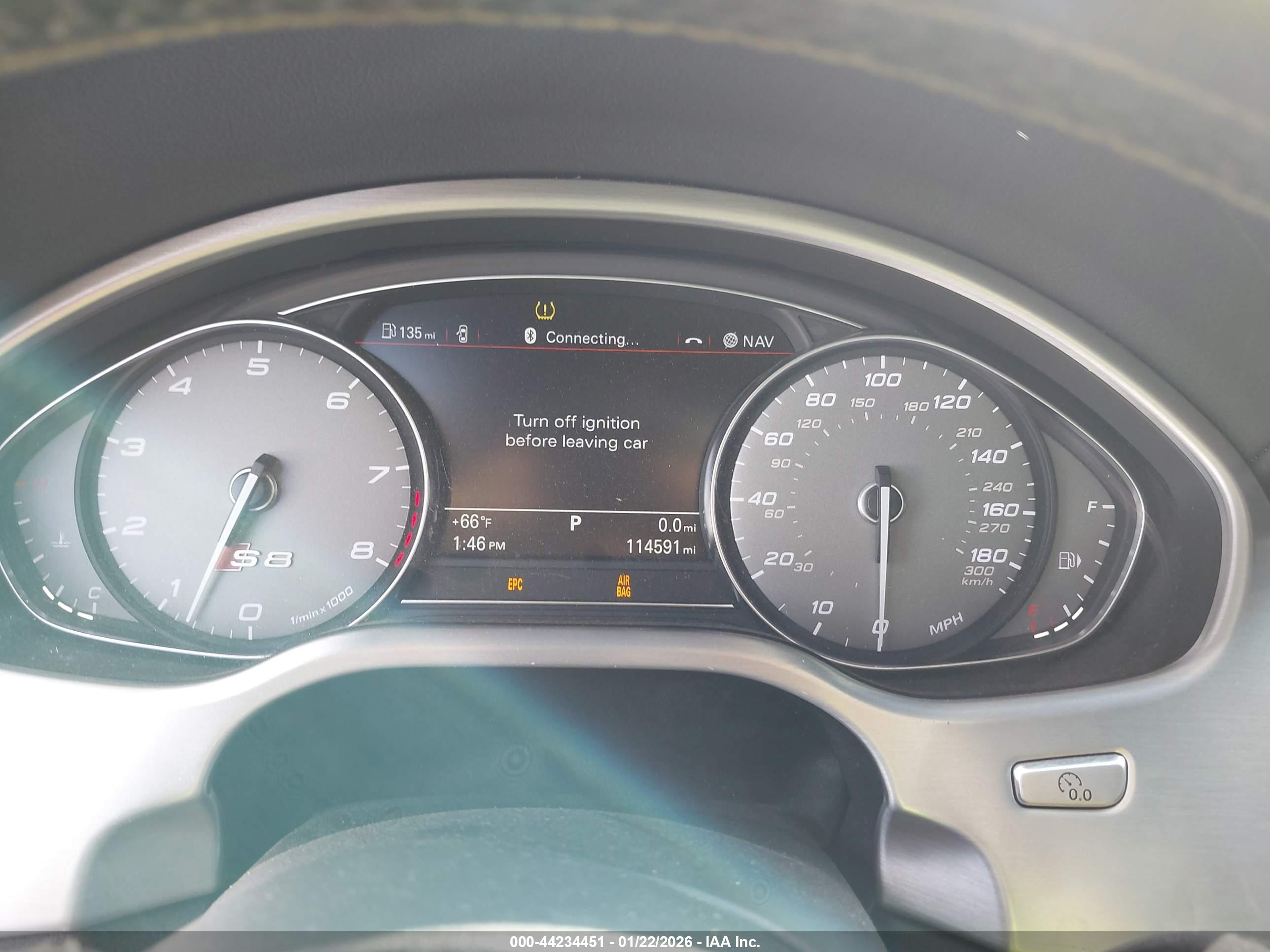 AUDI S8 image 7