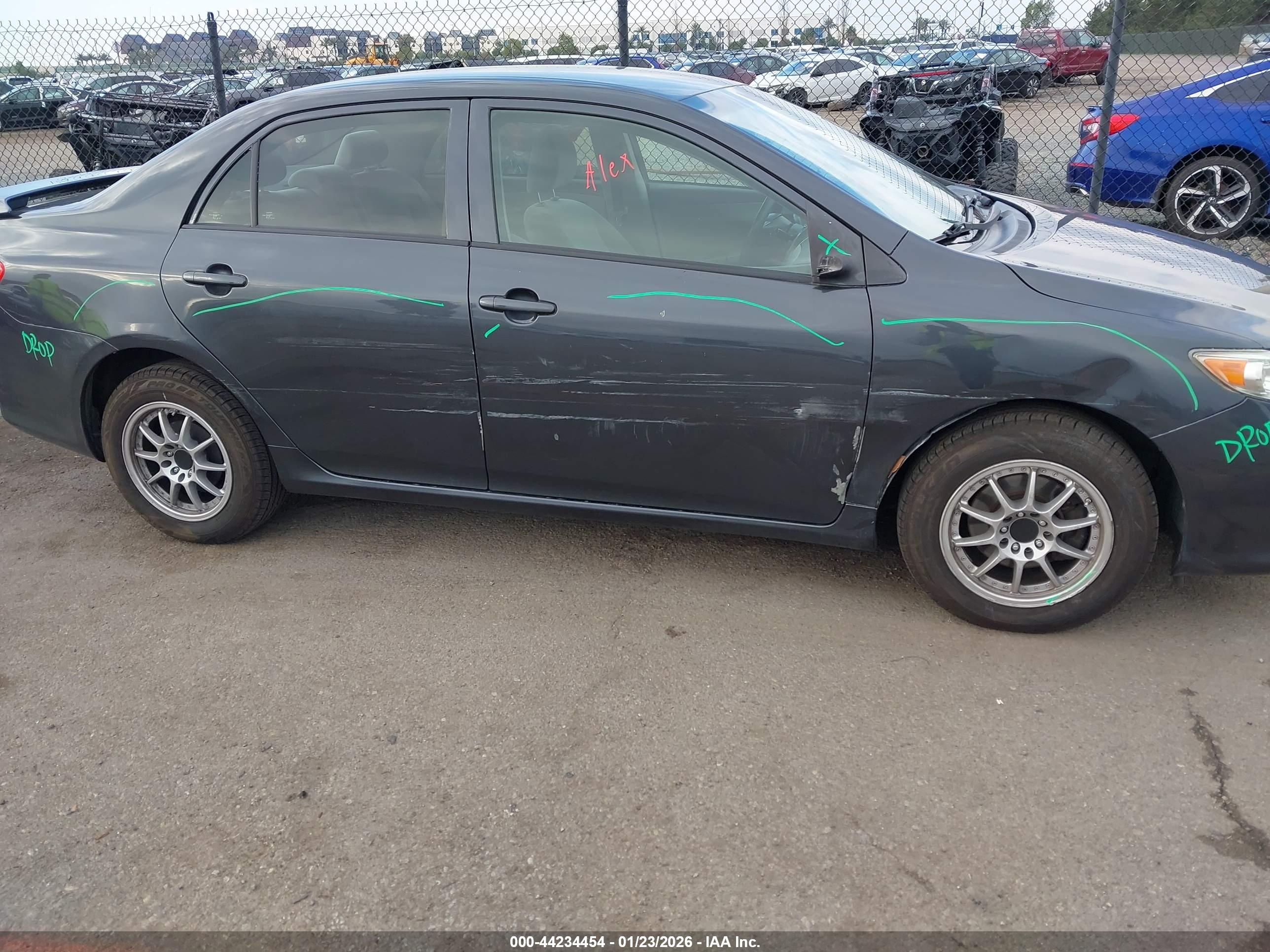 TOYOTA COROLLA image 6