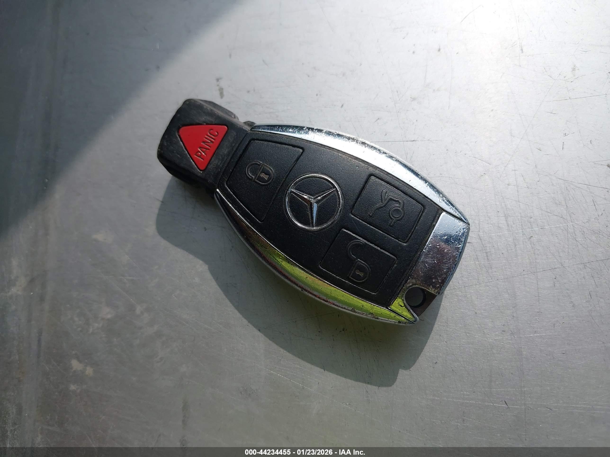 MERCEDES-BENZ C image 11