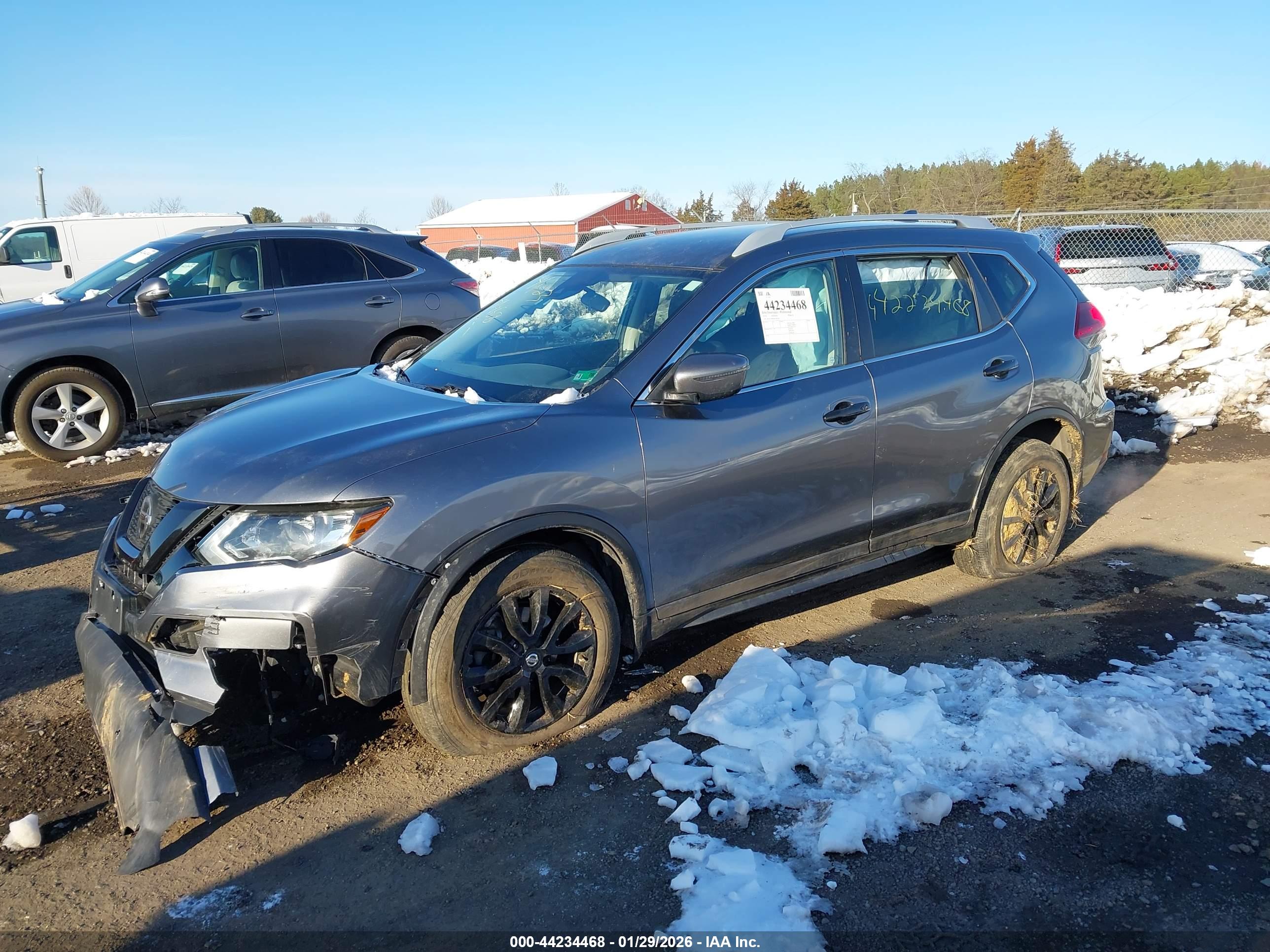 NISSAN ROGUE image 2