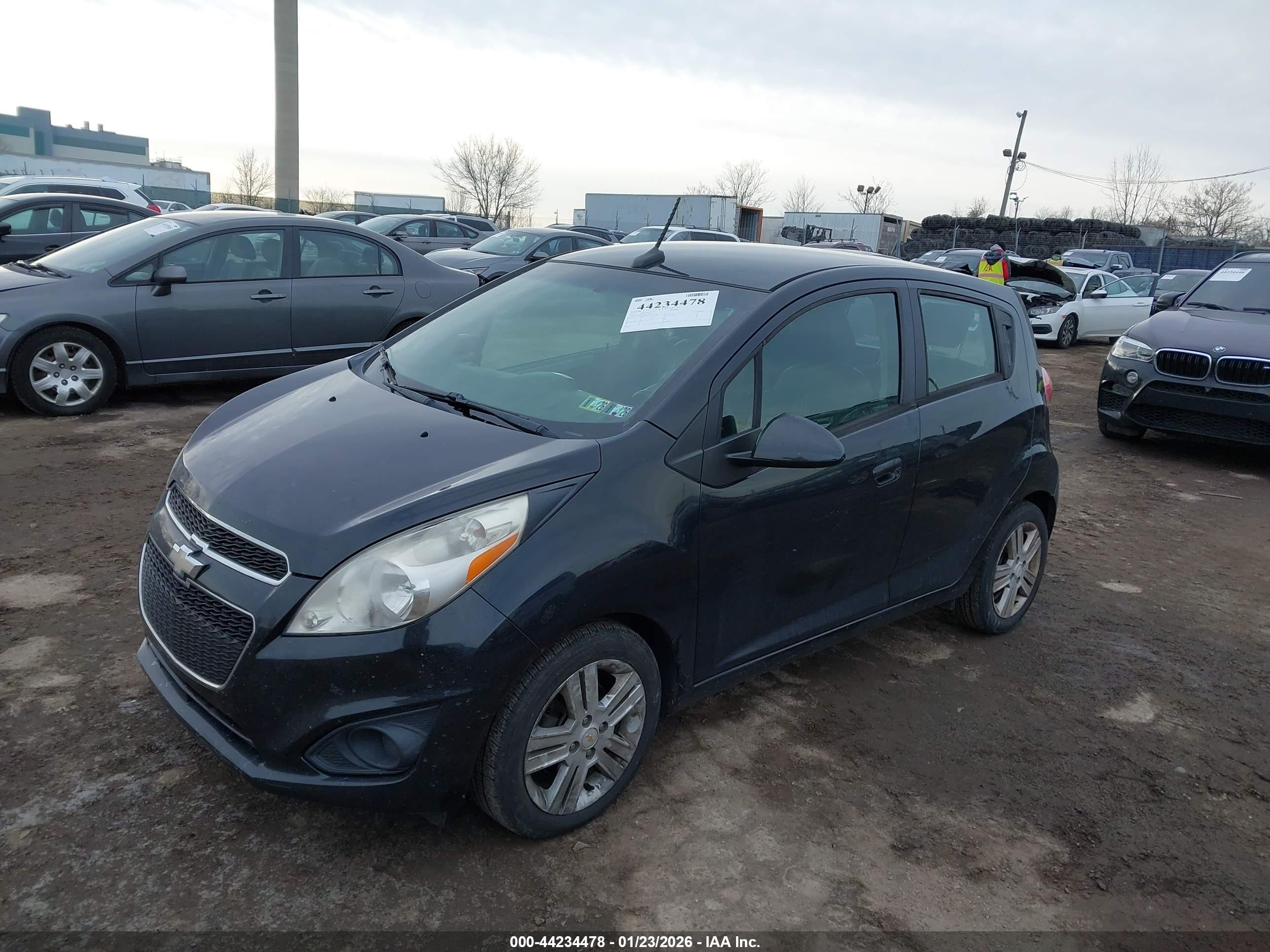 CHEVROLET SPARK image 2