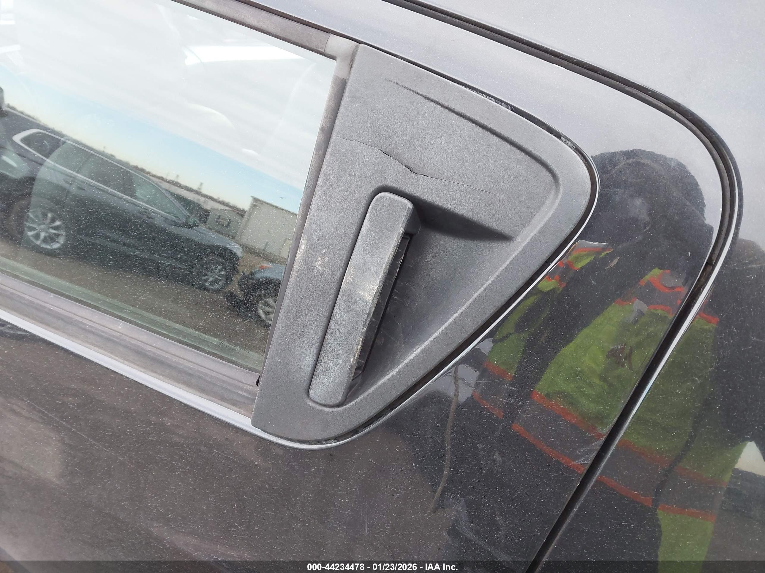 CHEVROLET SPARK image 6