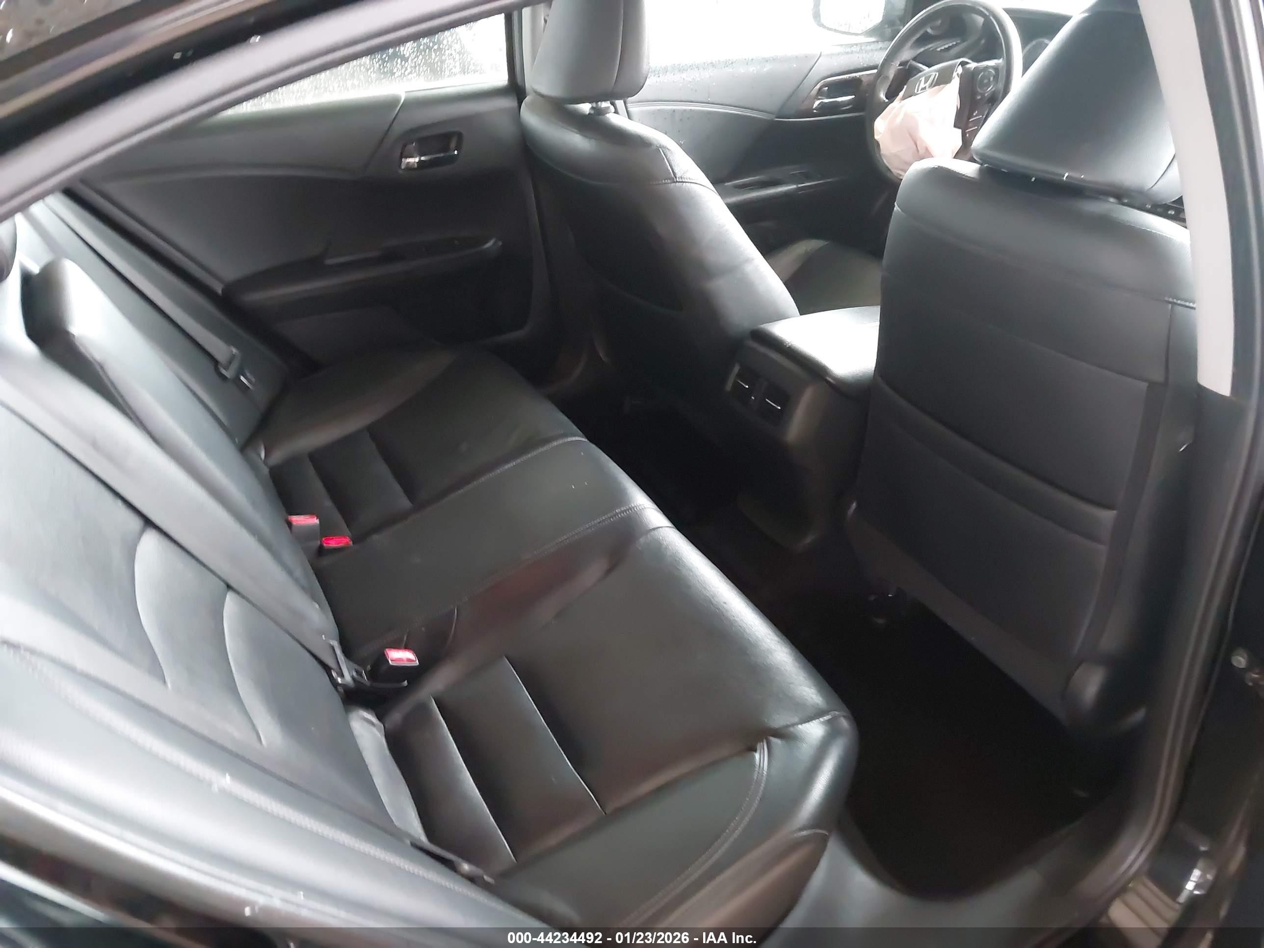 HONDA ACCORD image 8