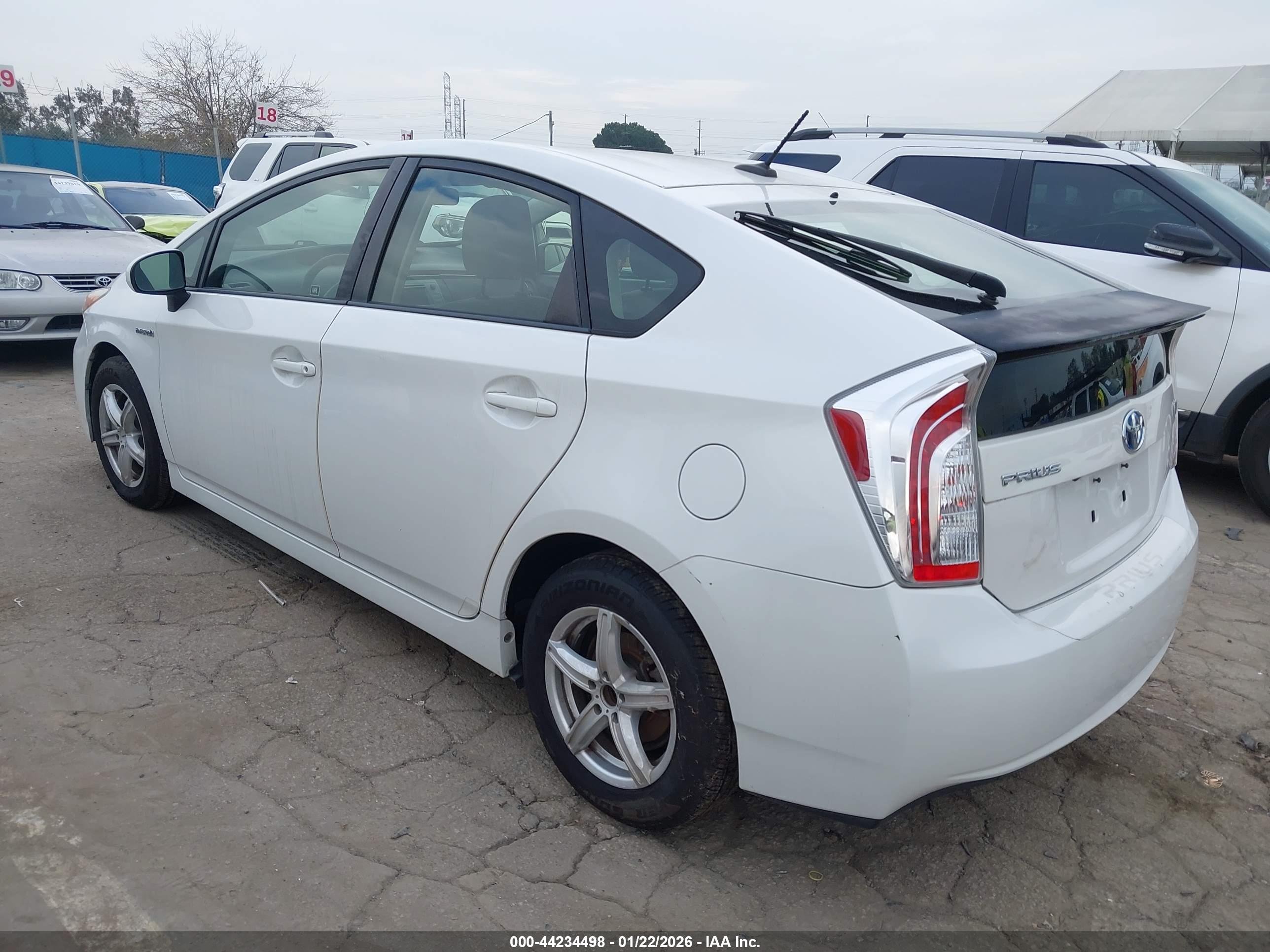 TOYOTA PRIUS image 3