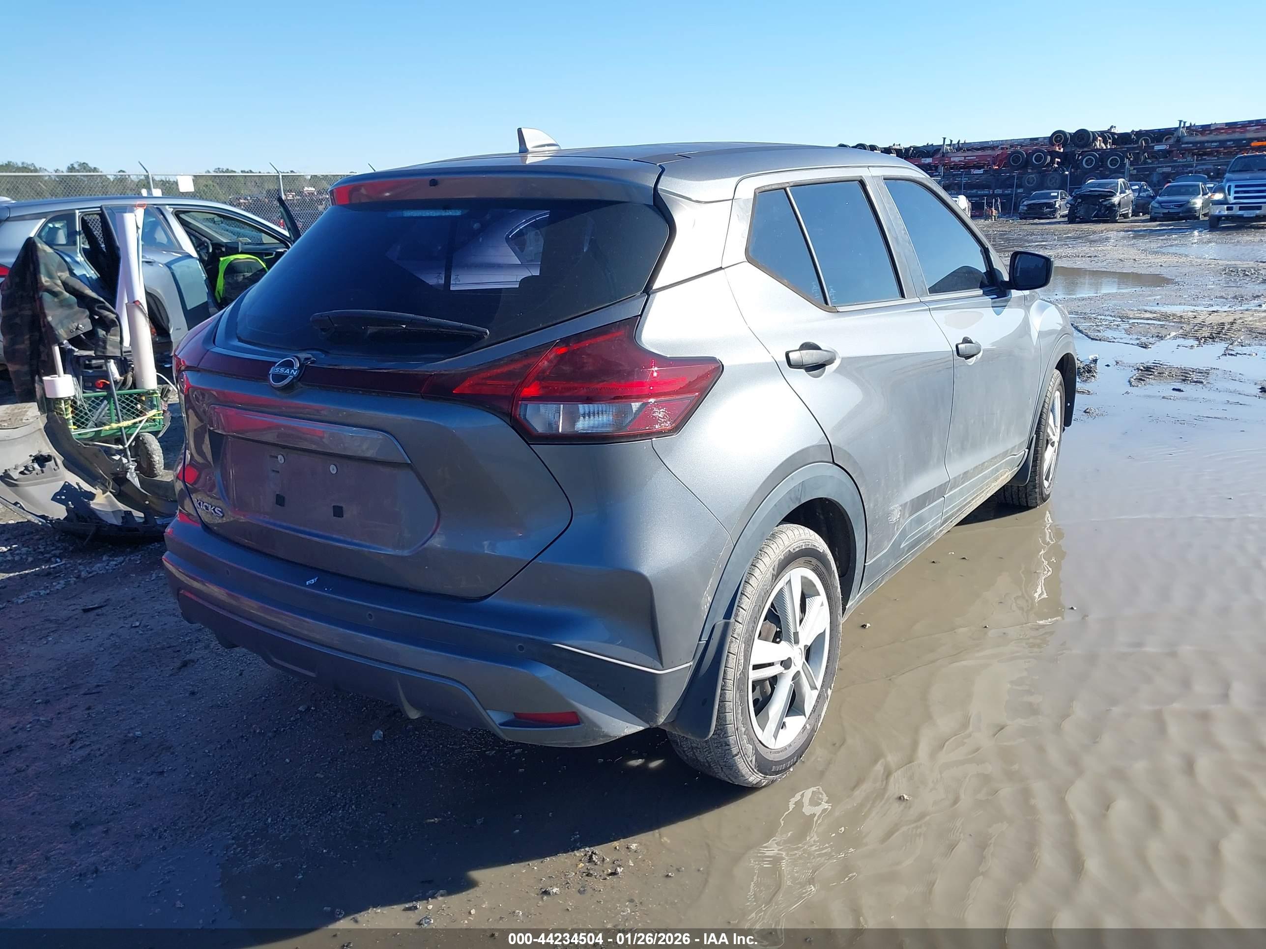 NISSAN KICKS image 4