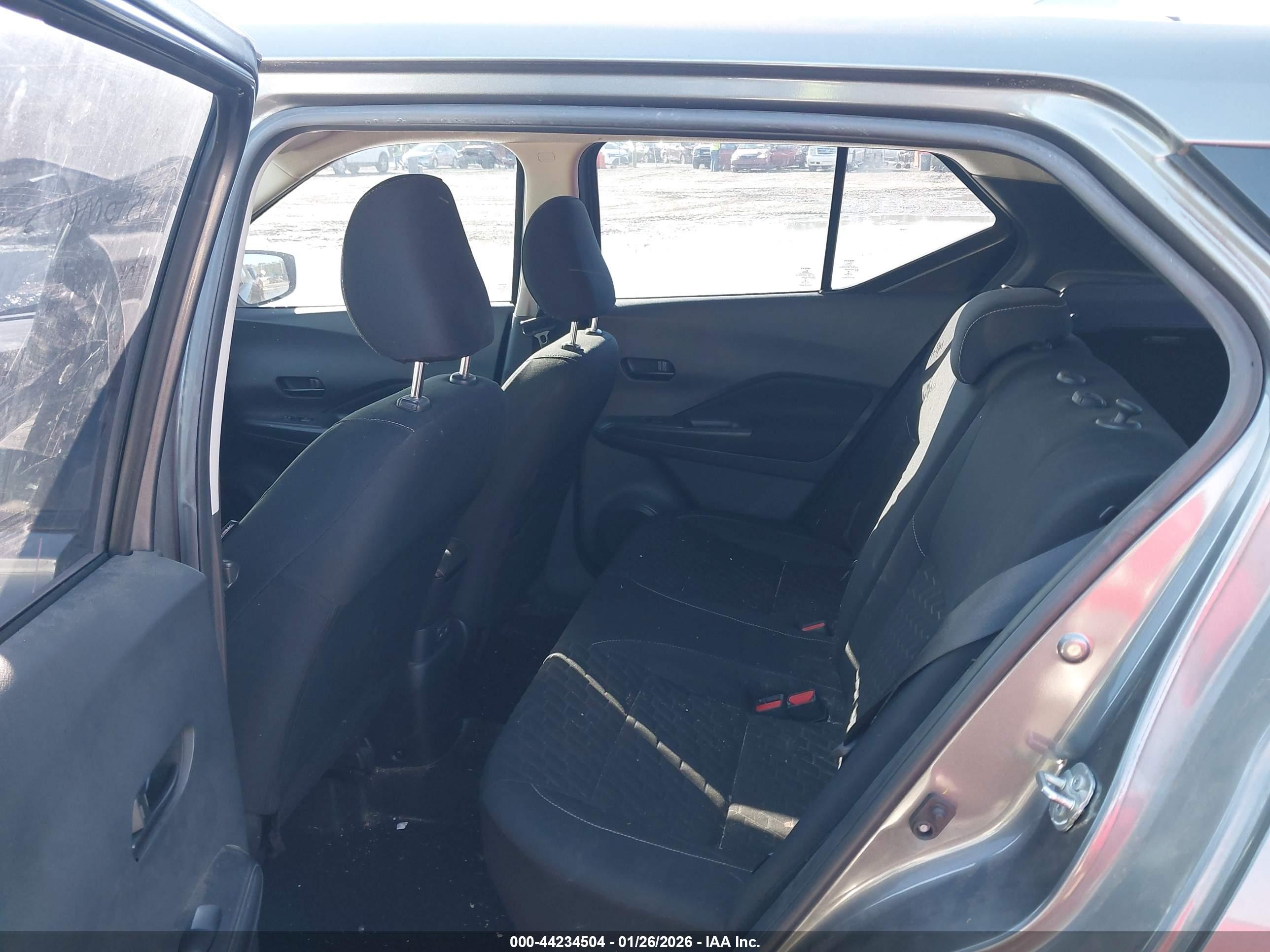 NISSAN KICKS image 8