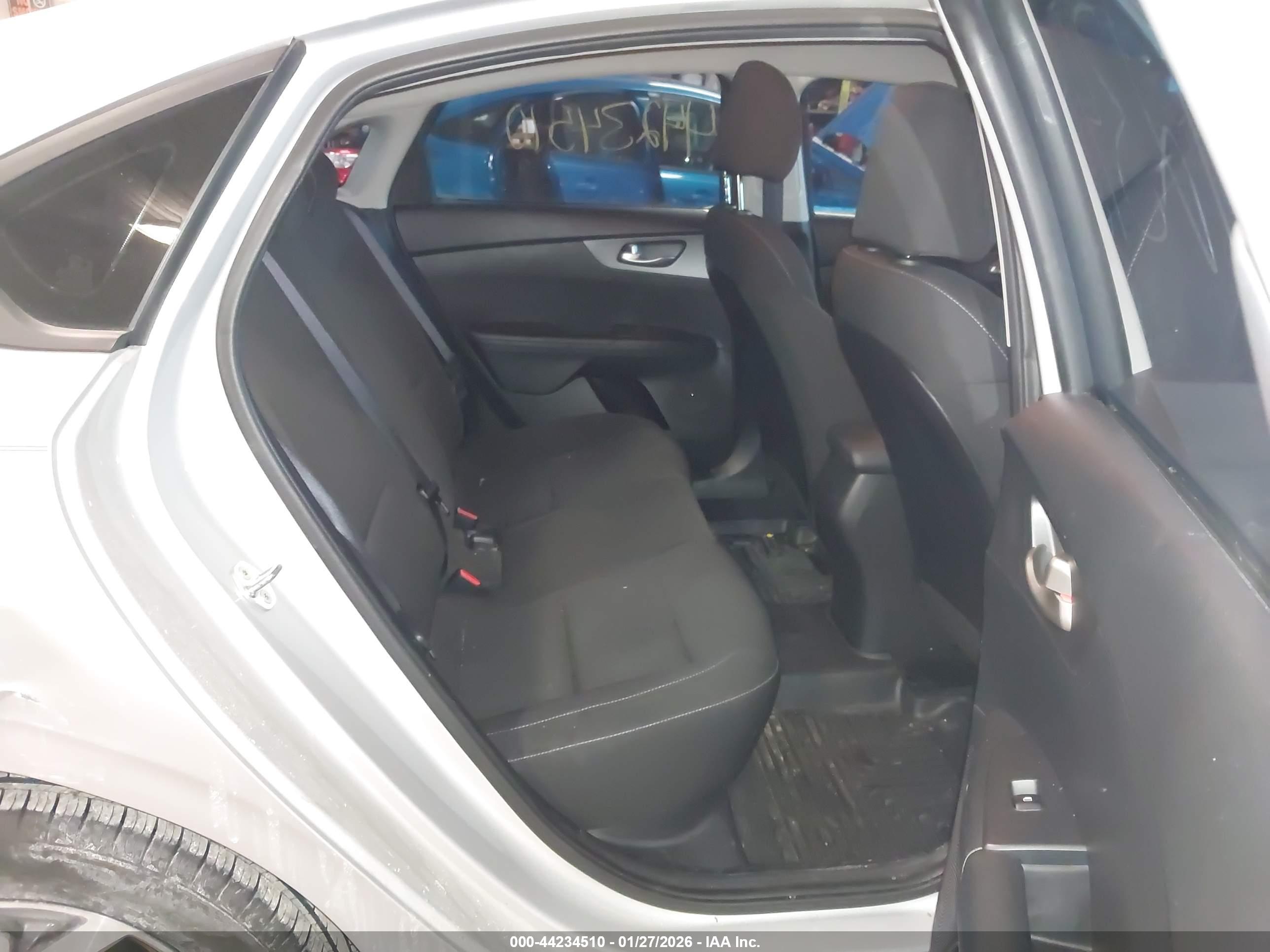 KIA FORTE image 8