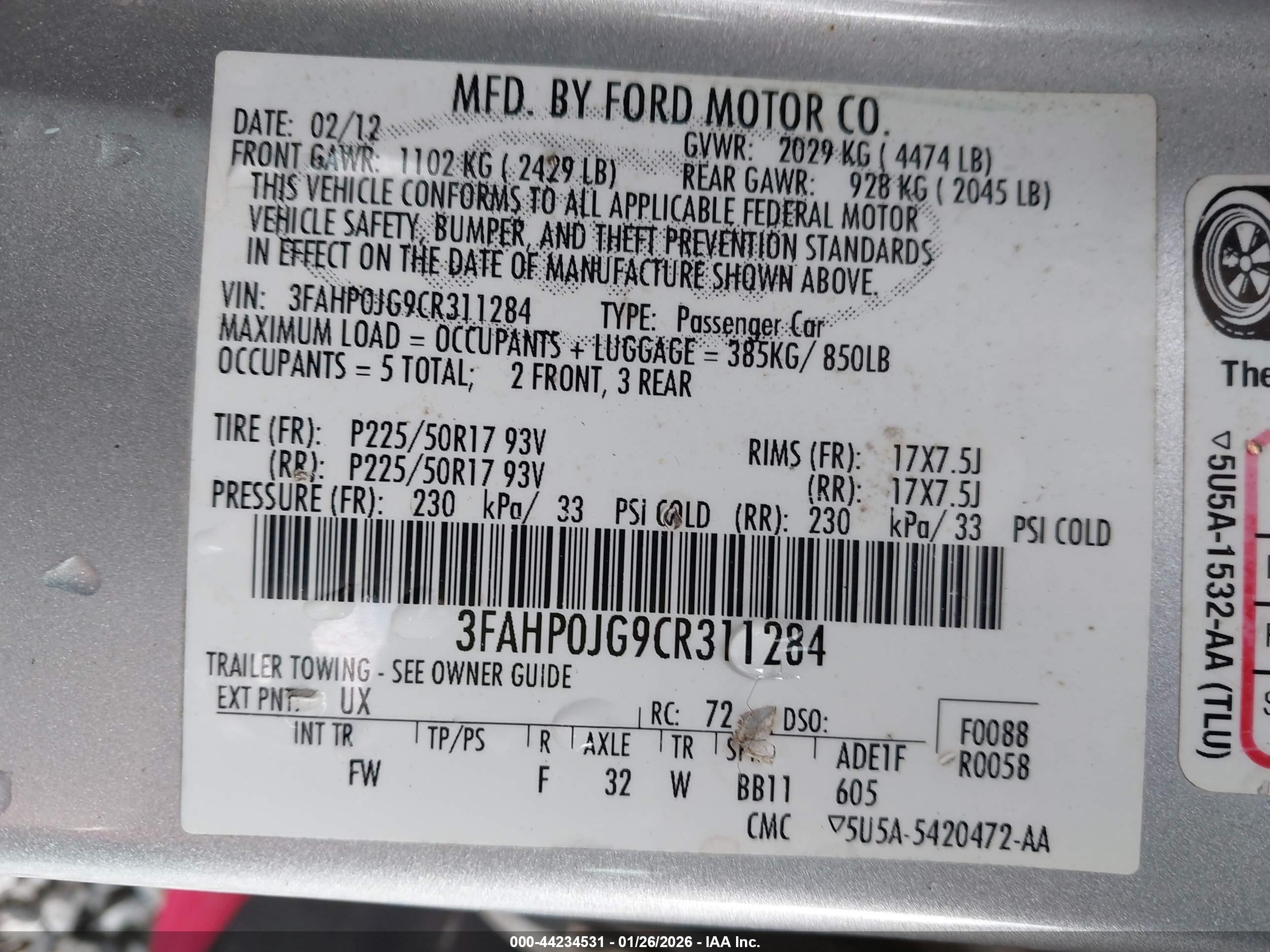 FORD FUSION image 9