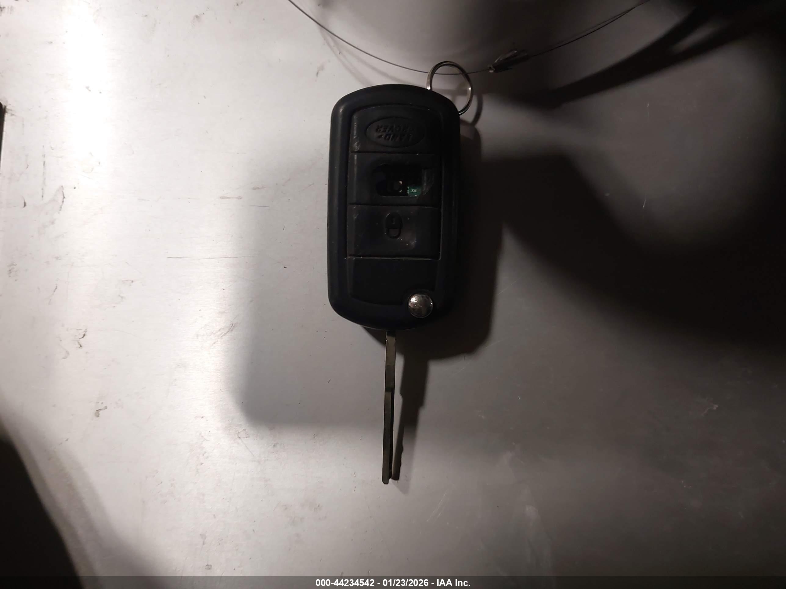 LAND ROVER image 11
