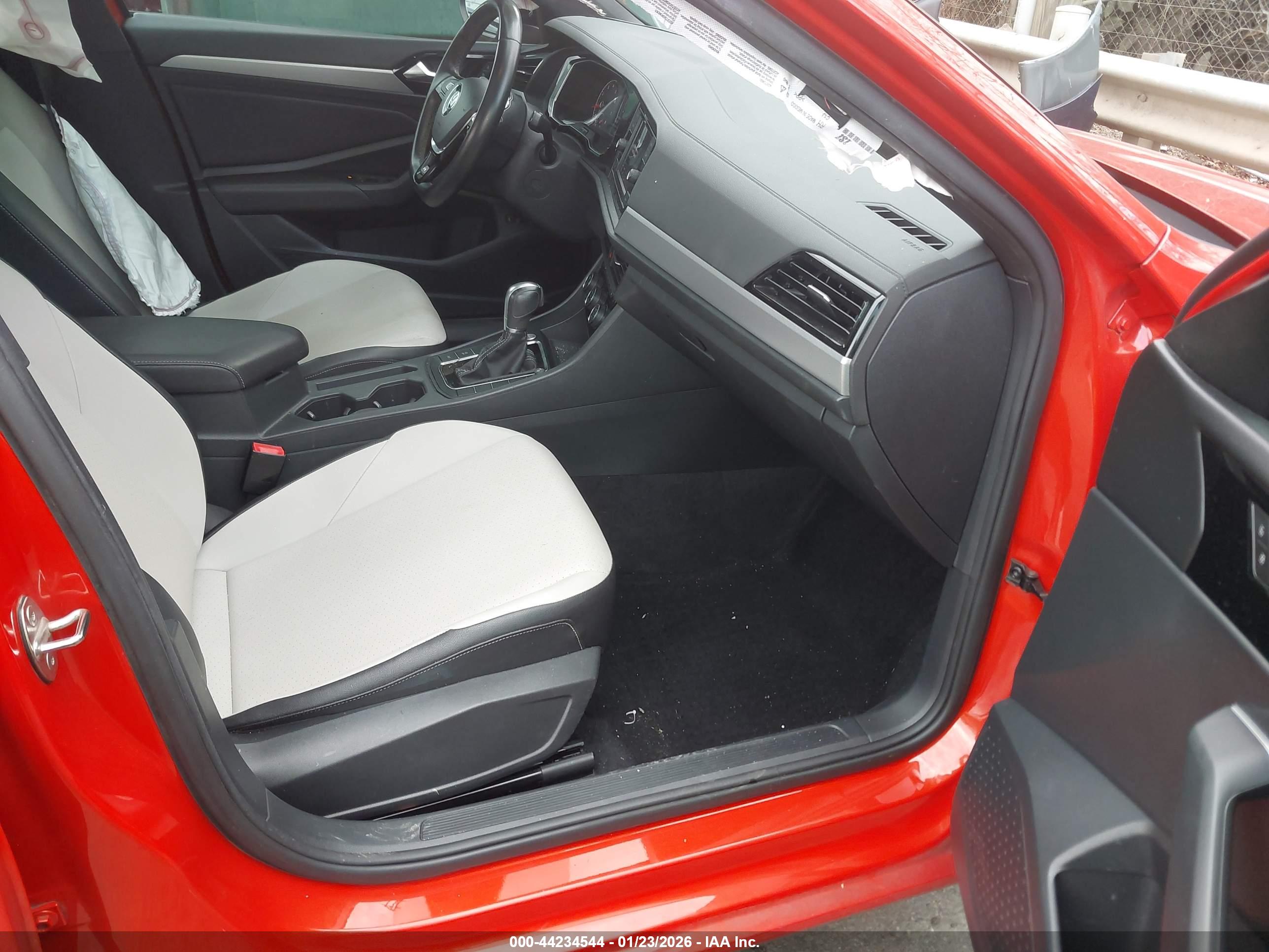 VOLKSWAGEN JETTA image 5