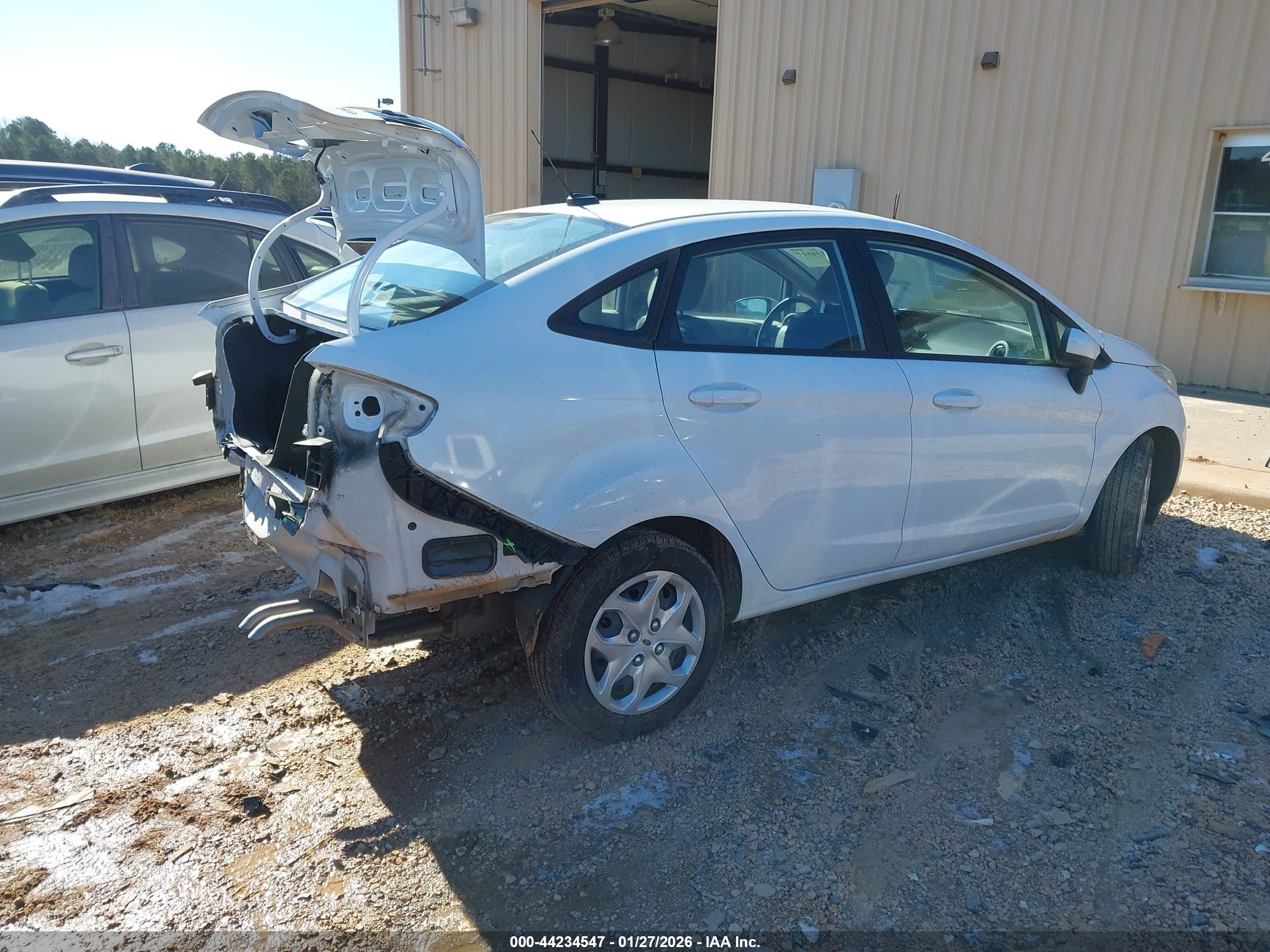 FORD FIESTA image 4