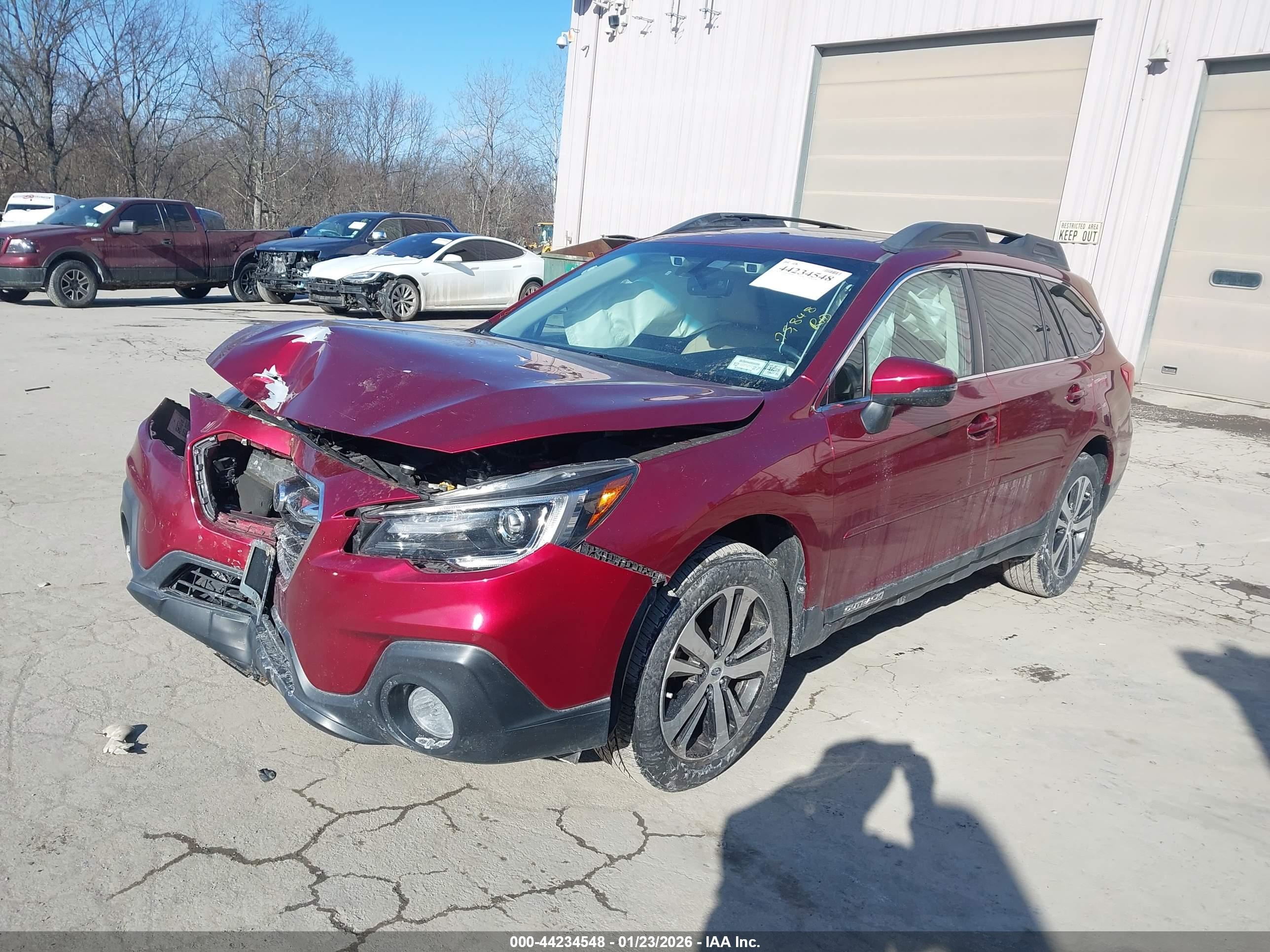 SUBARU OUTBACK image 2