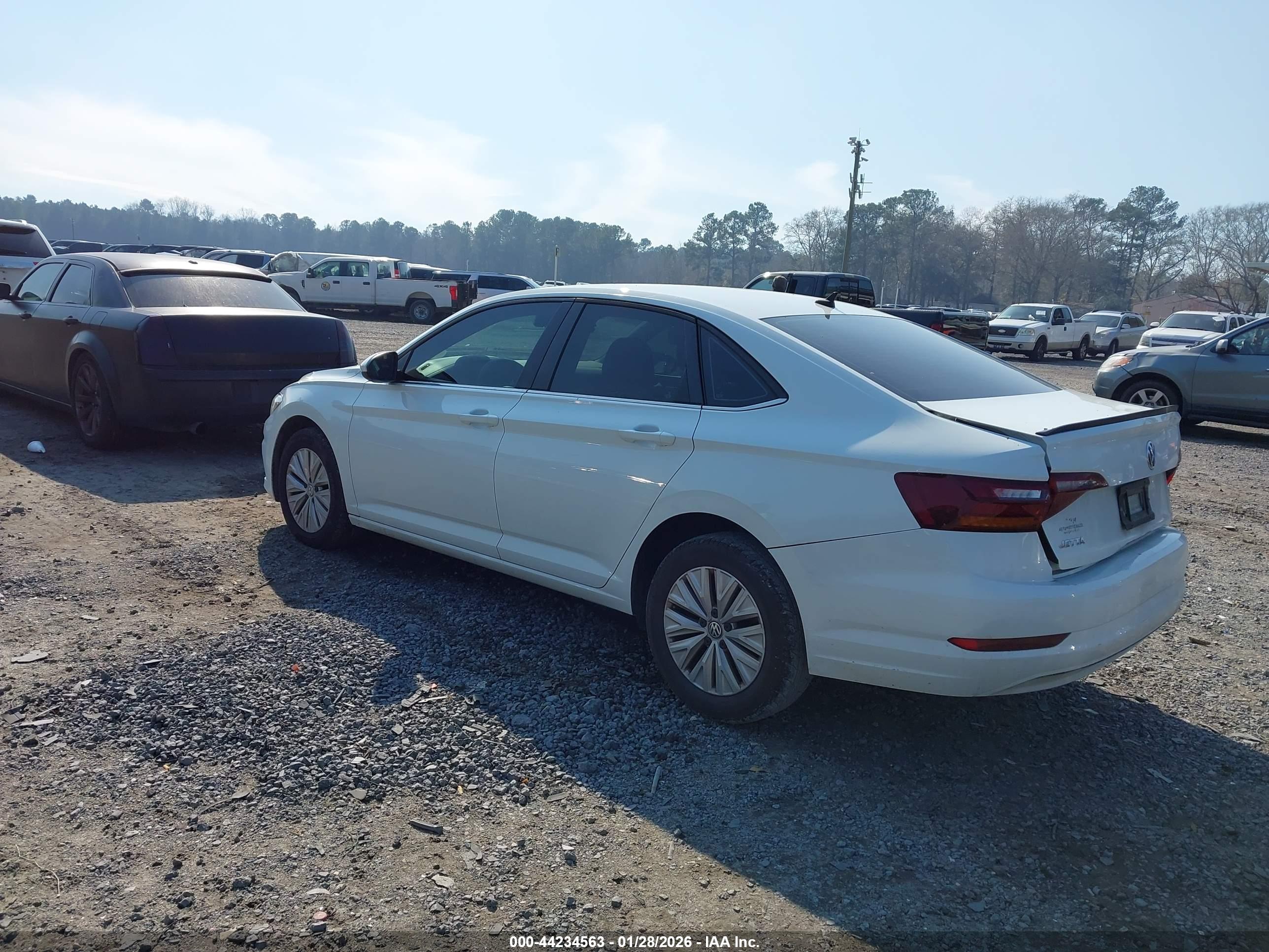 VOLKSWAGEN JETTA image 3