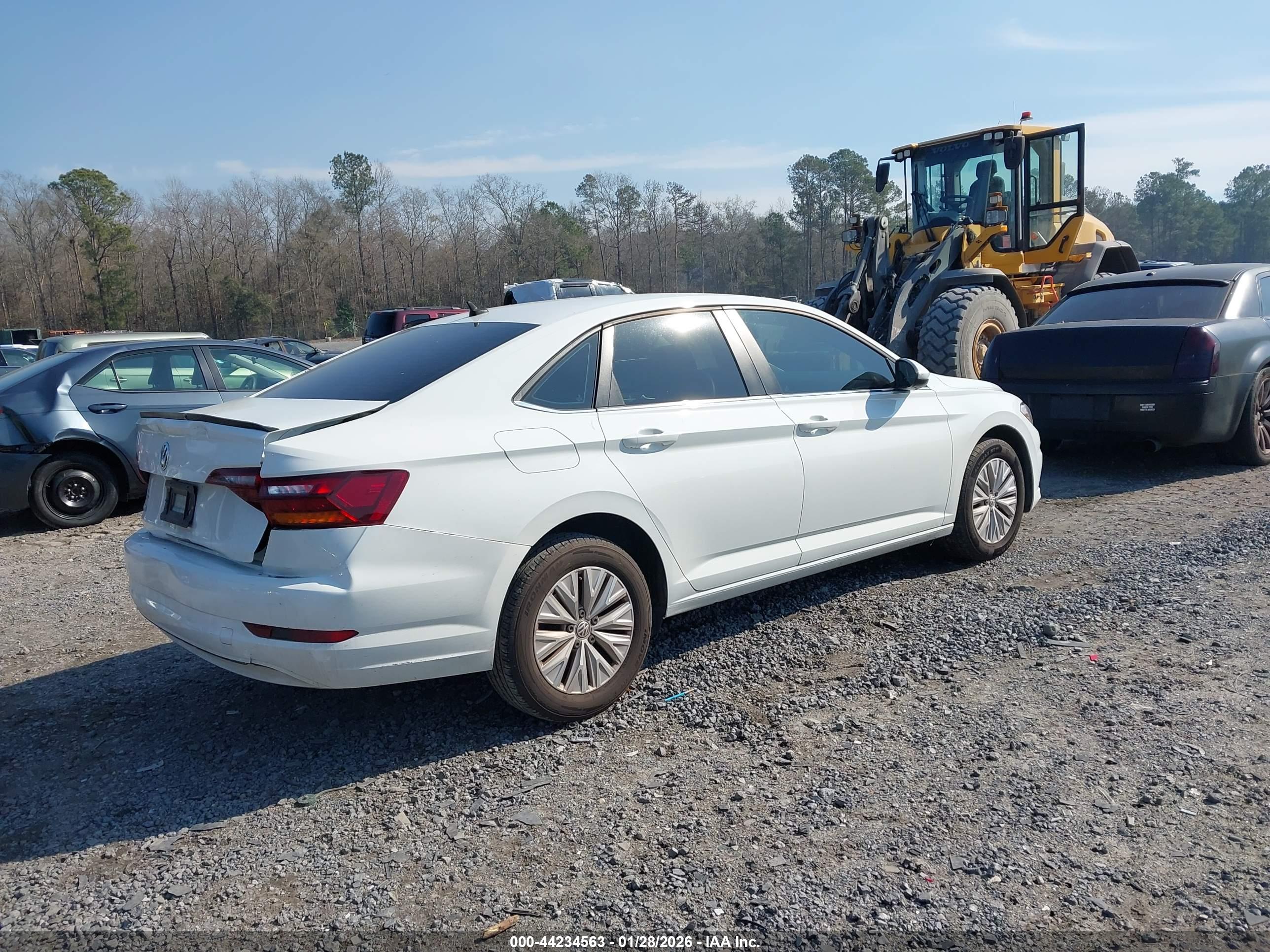 VOLKSWAGEN JETTA image 4
