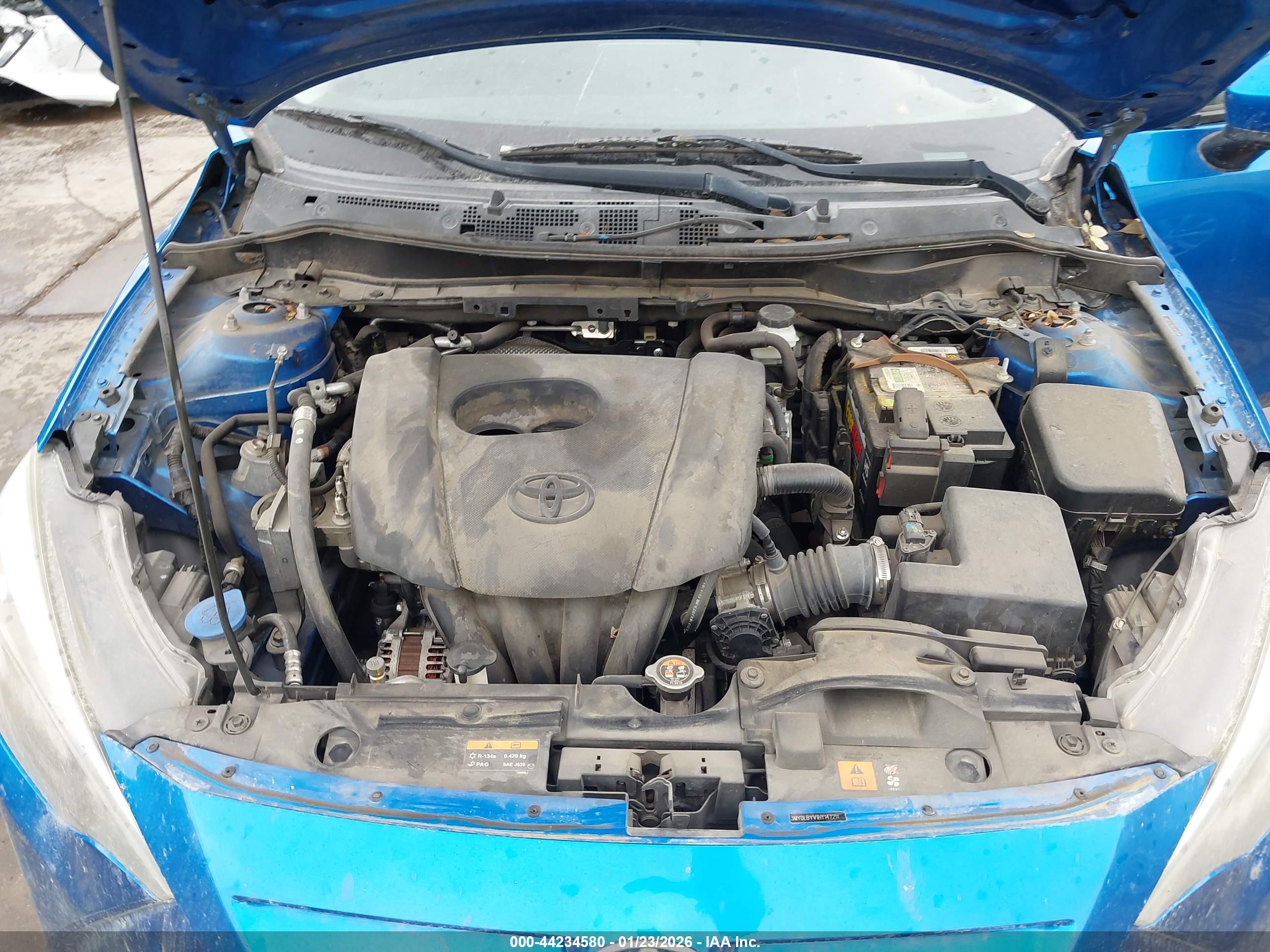 TOYOTA YARIS image 10