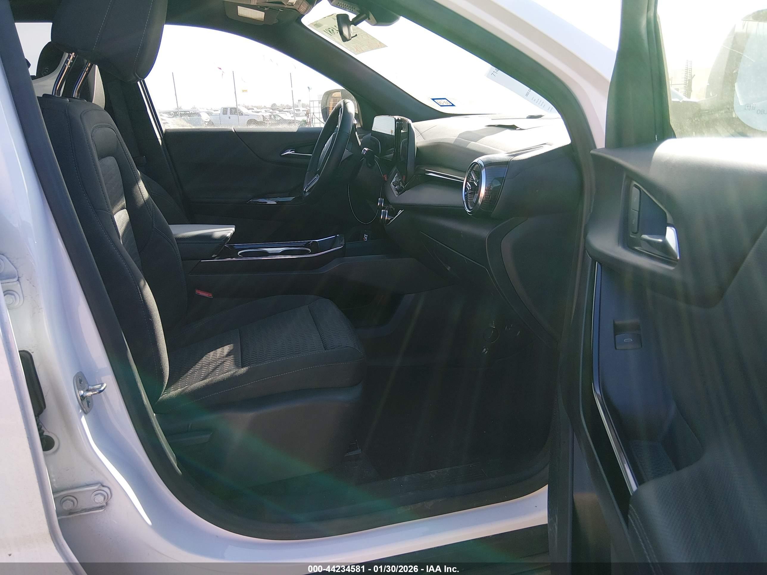 CHEVROLET EQUINOX image 5