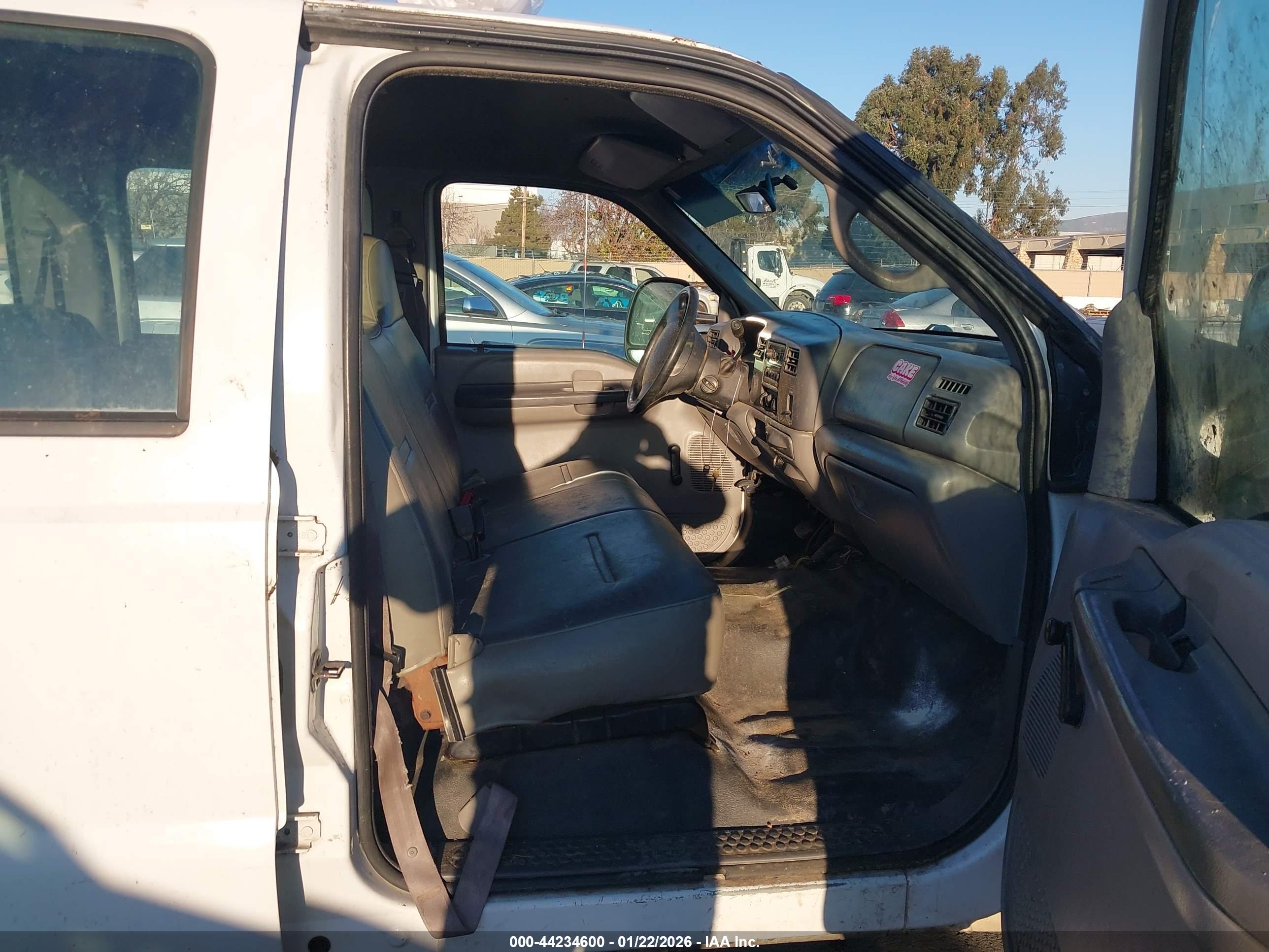FORD F-350 image 5
