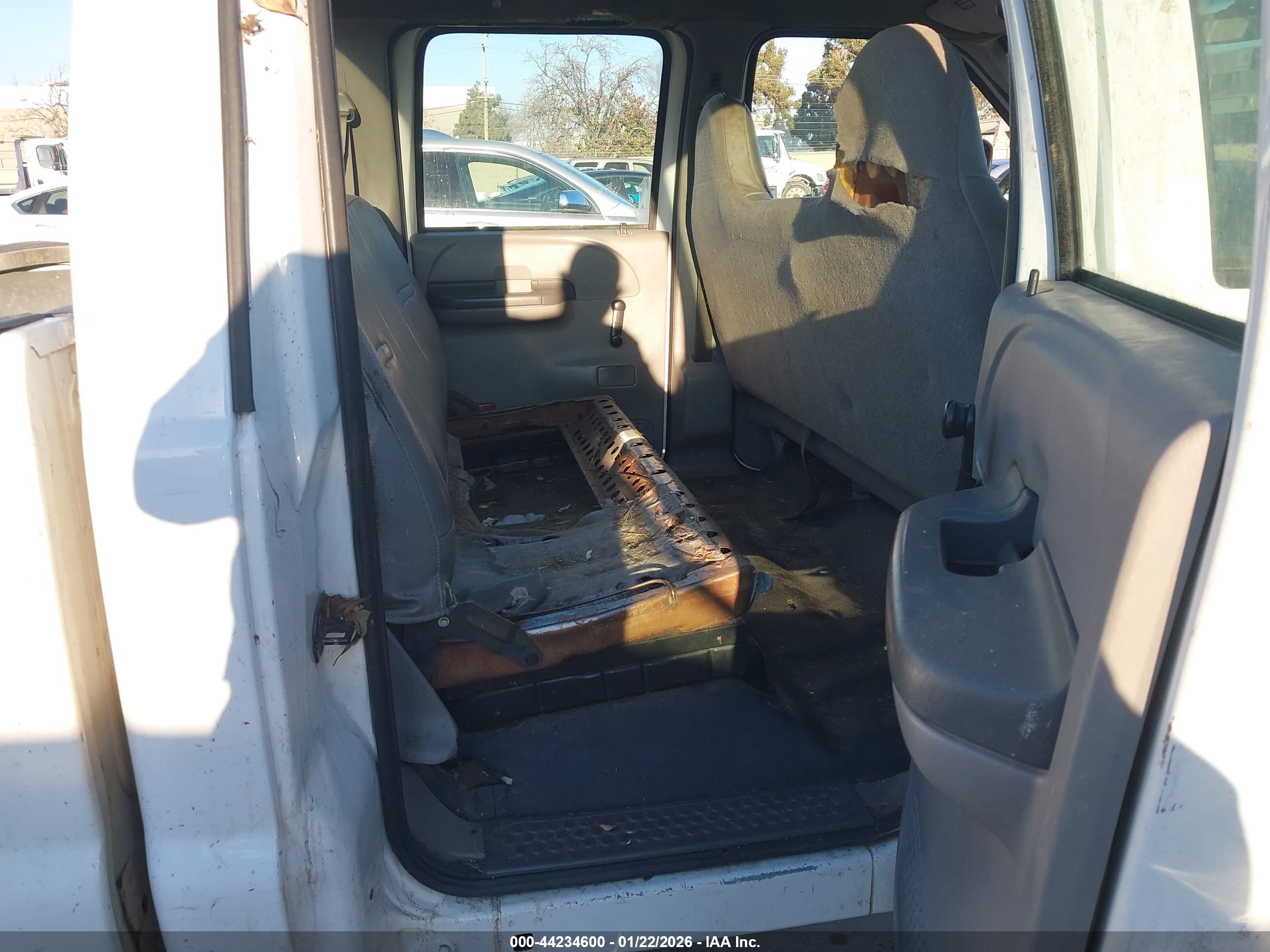 FORD F-350 image 8