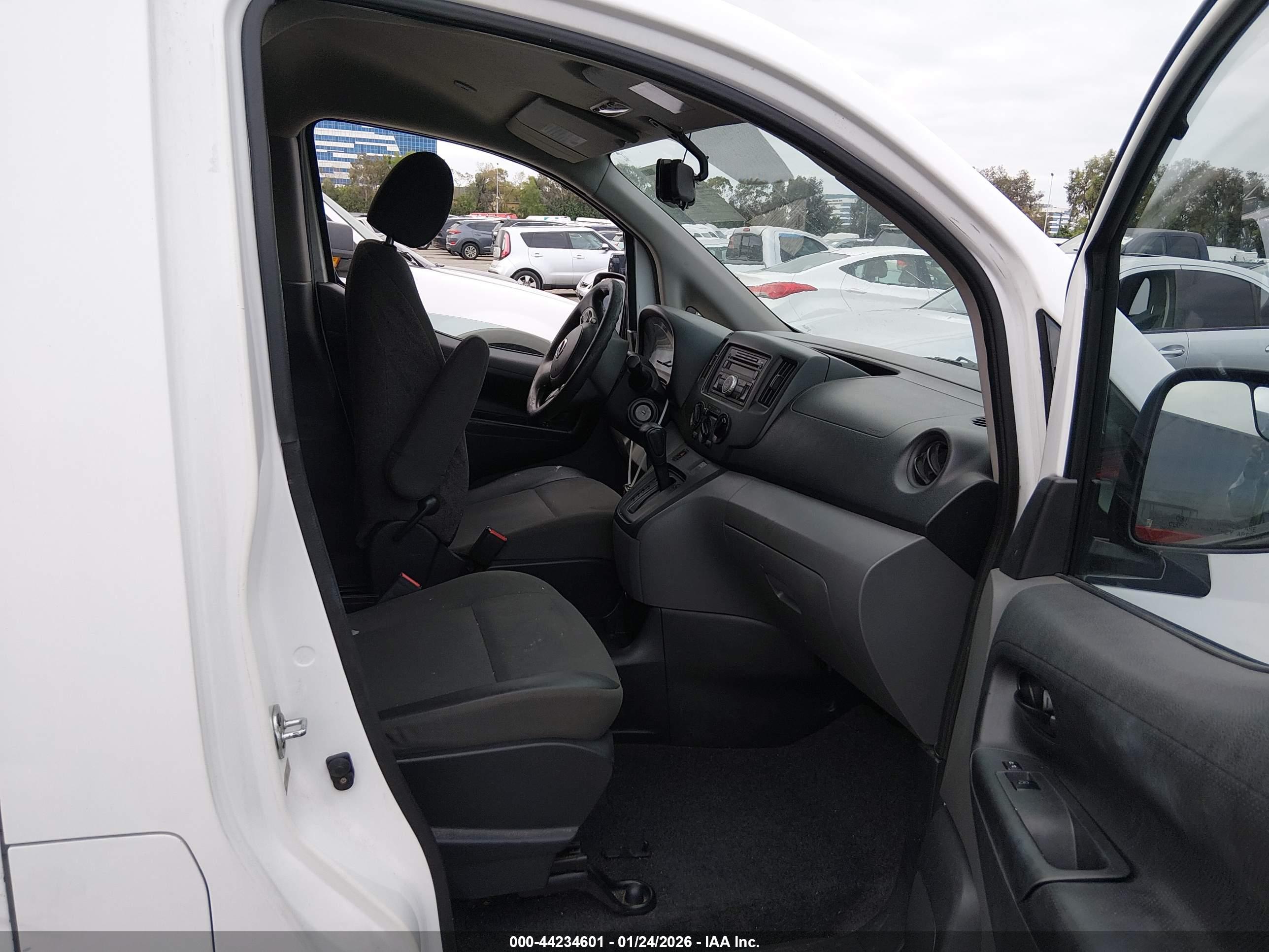 NISSAN NV200 image 5