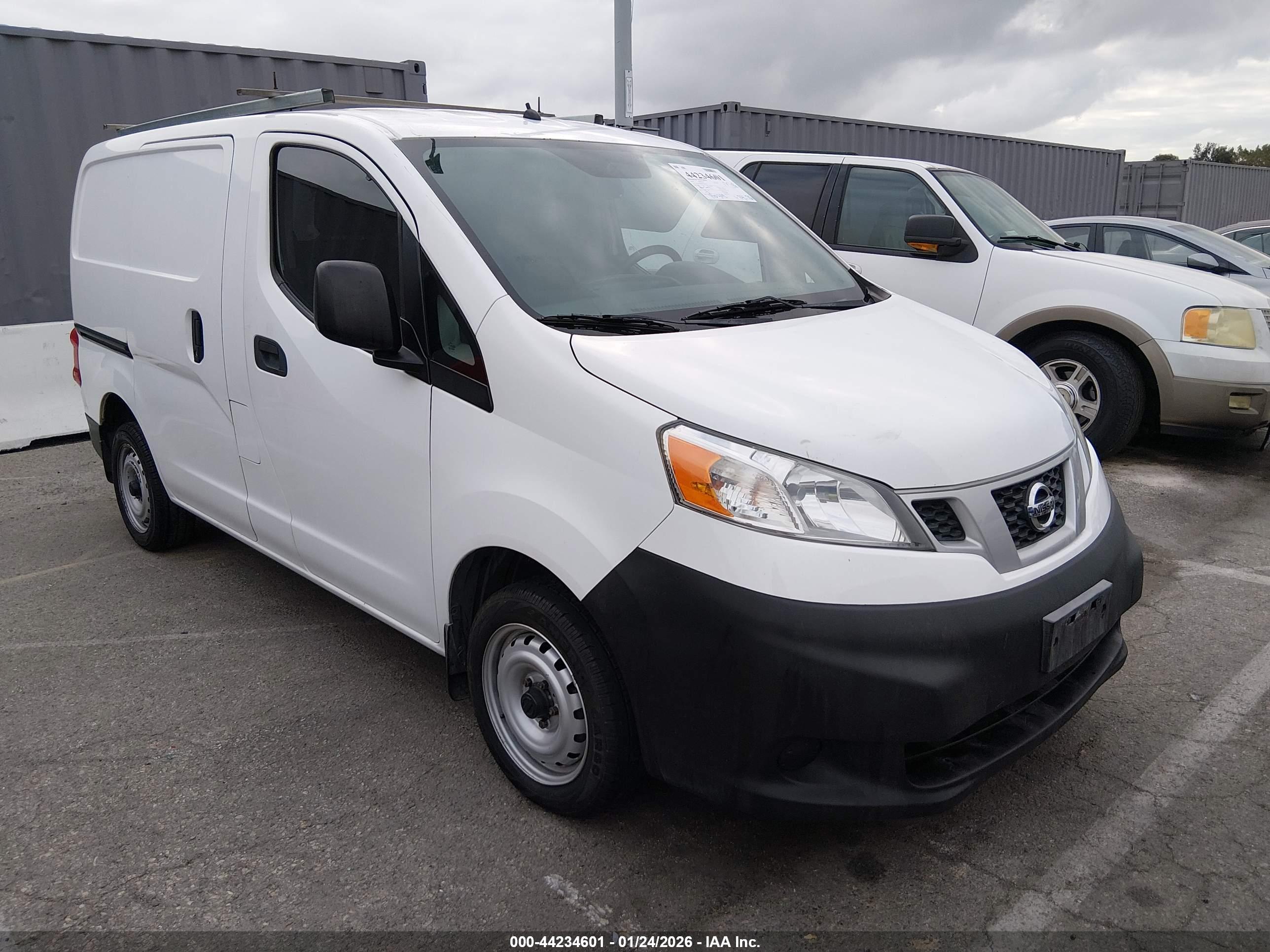 NISSAN NV200 image 6