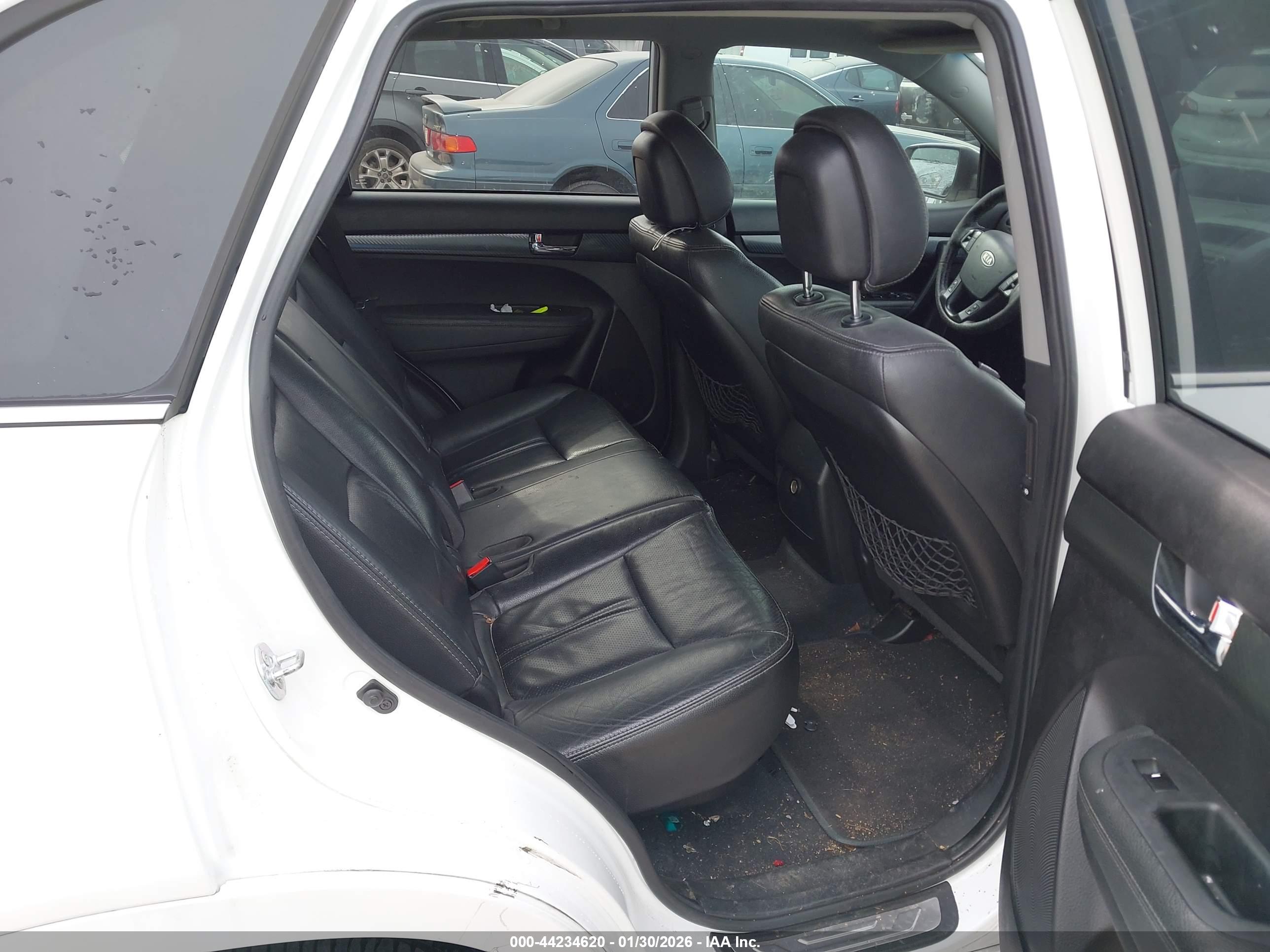 KIA SORENTO image 8
